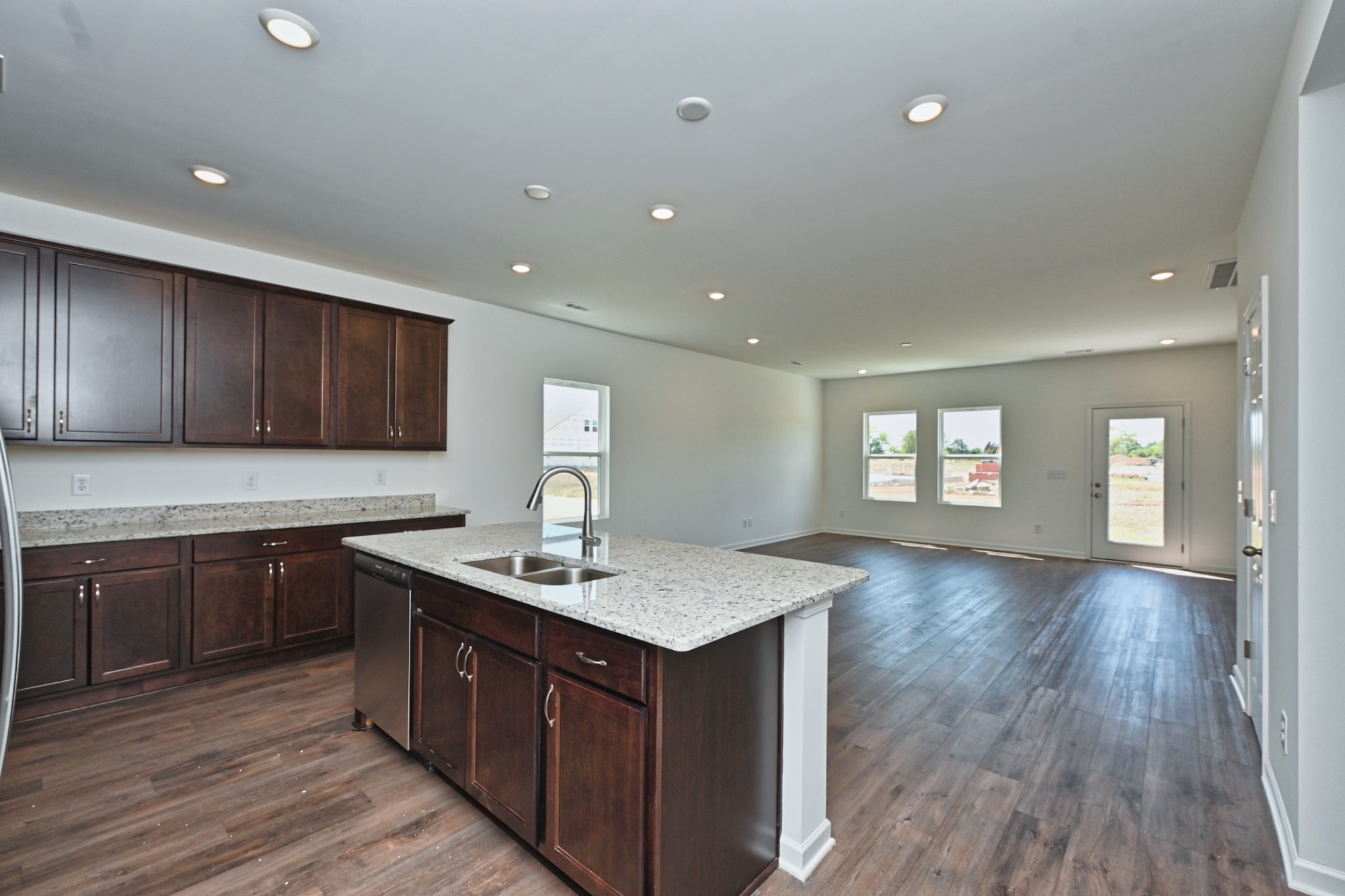 5005 Dan Howland Dr
