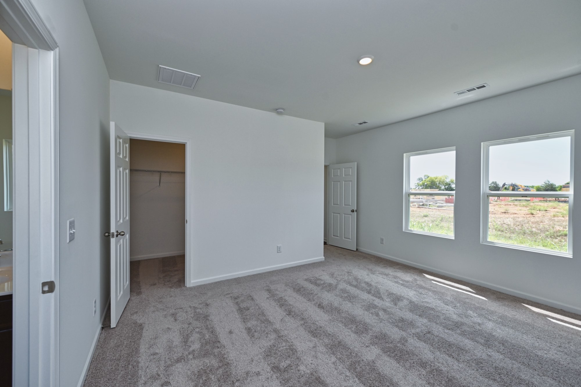 5005 Dan Howland Dr