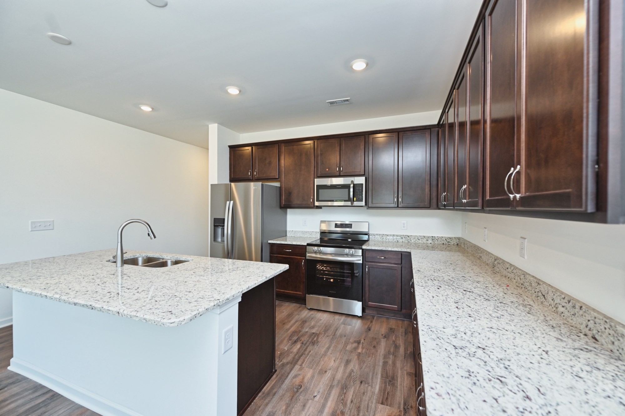 5005 Dan Howland Dr