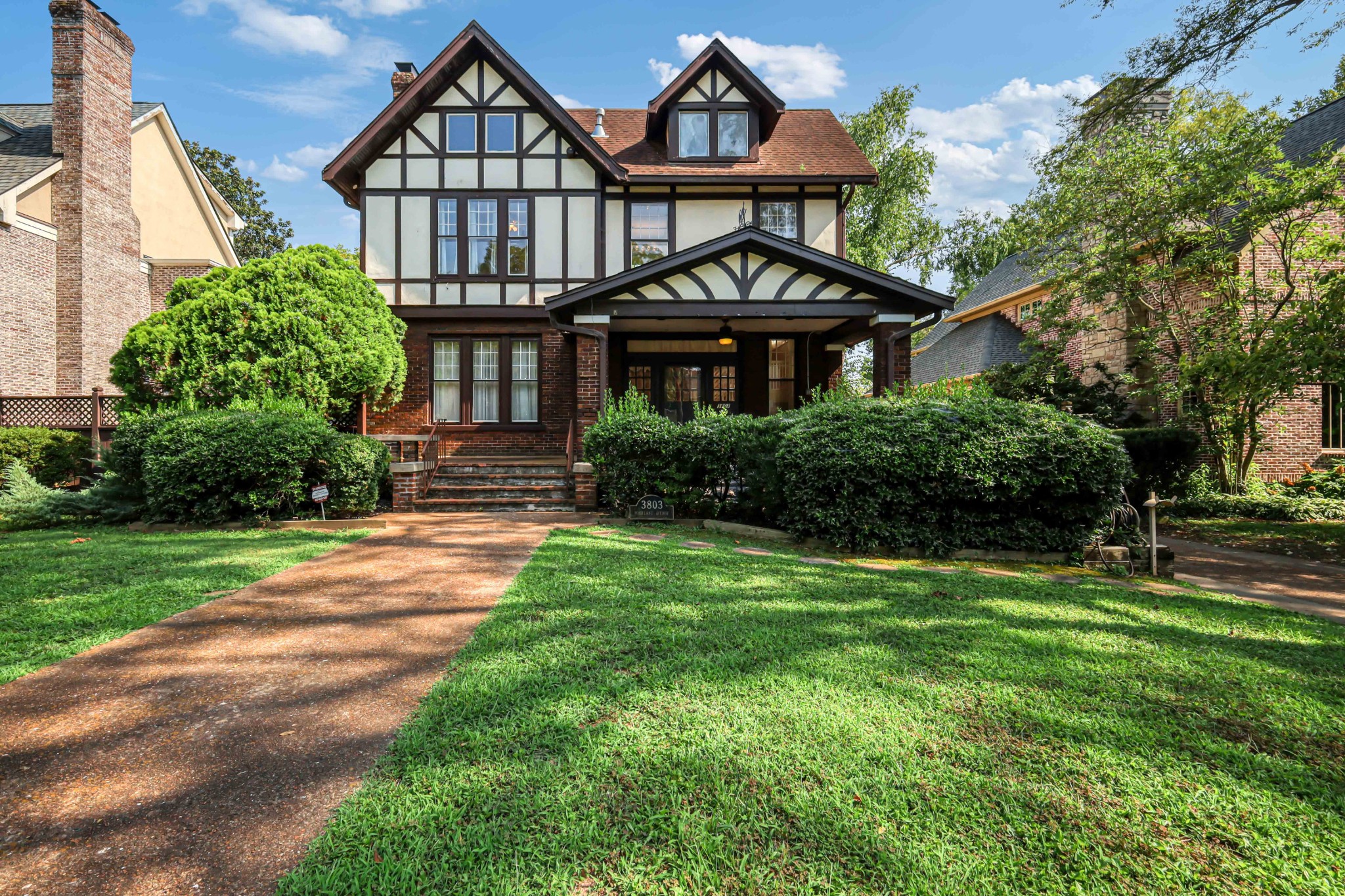 3803 Whitland Ave