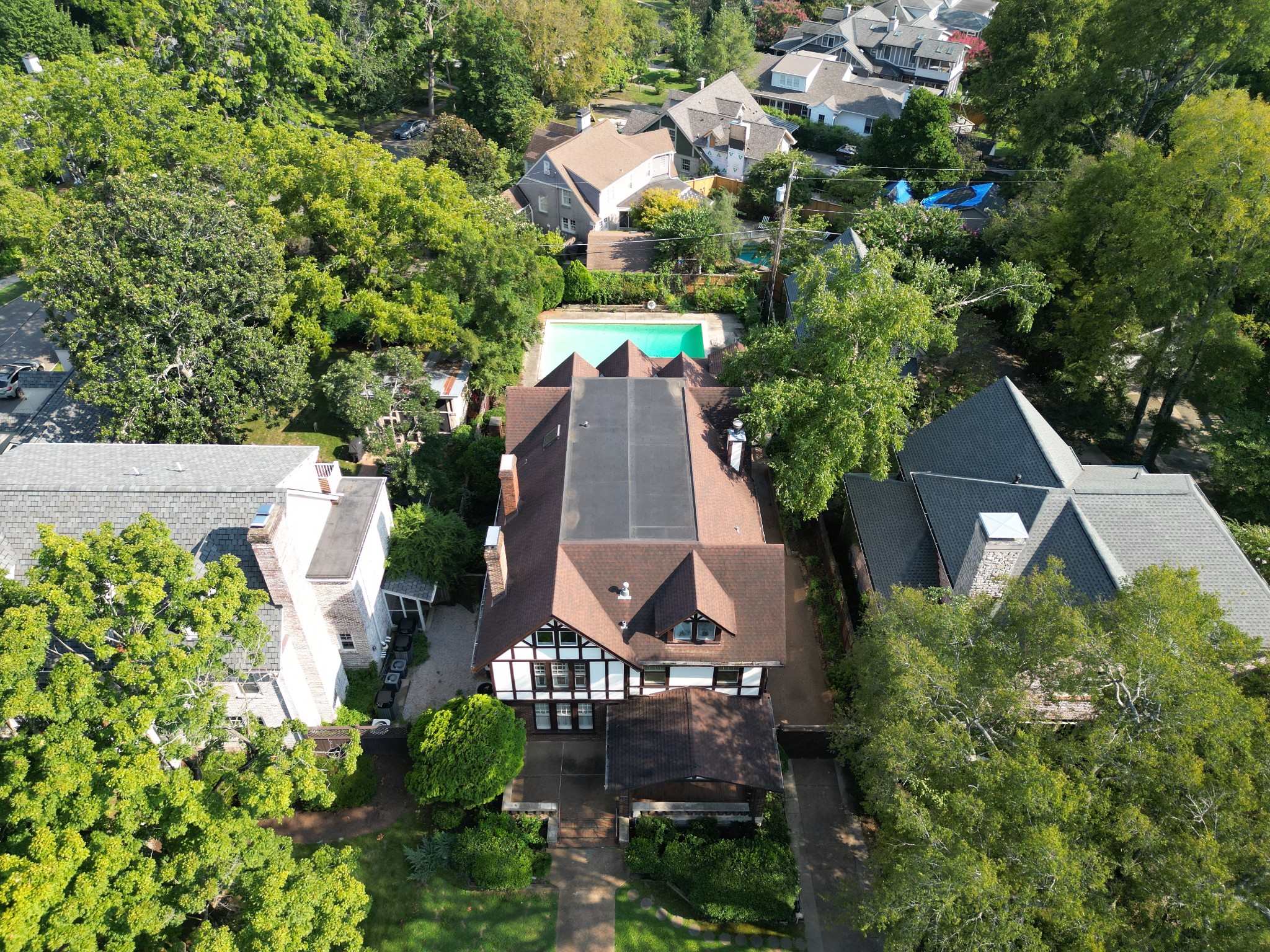 3803 Whitland Ave
