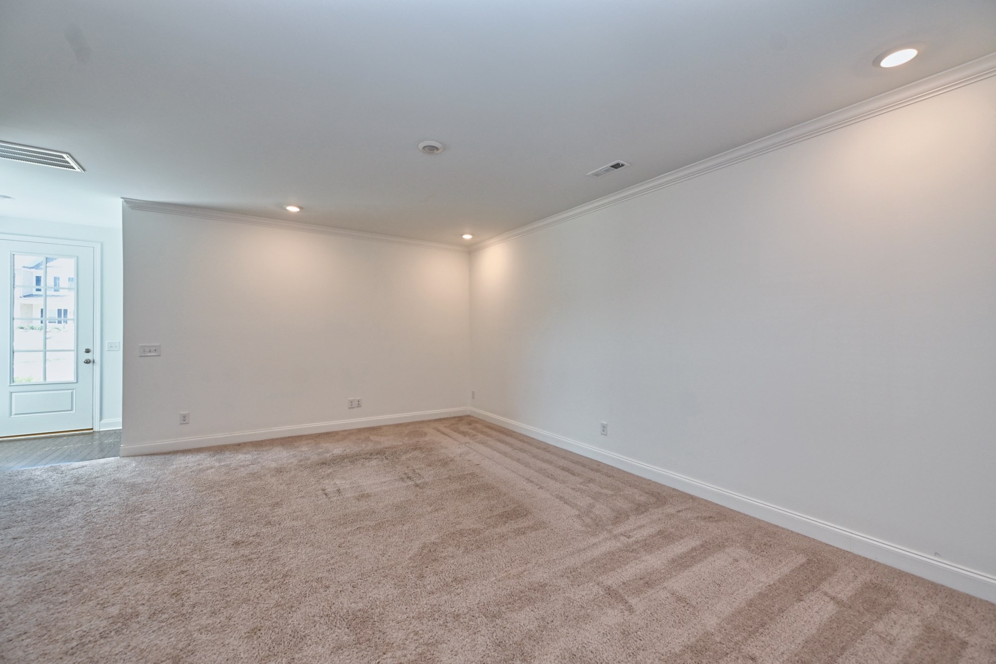921 Nance Ln