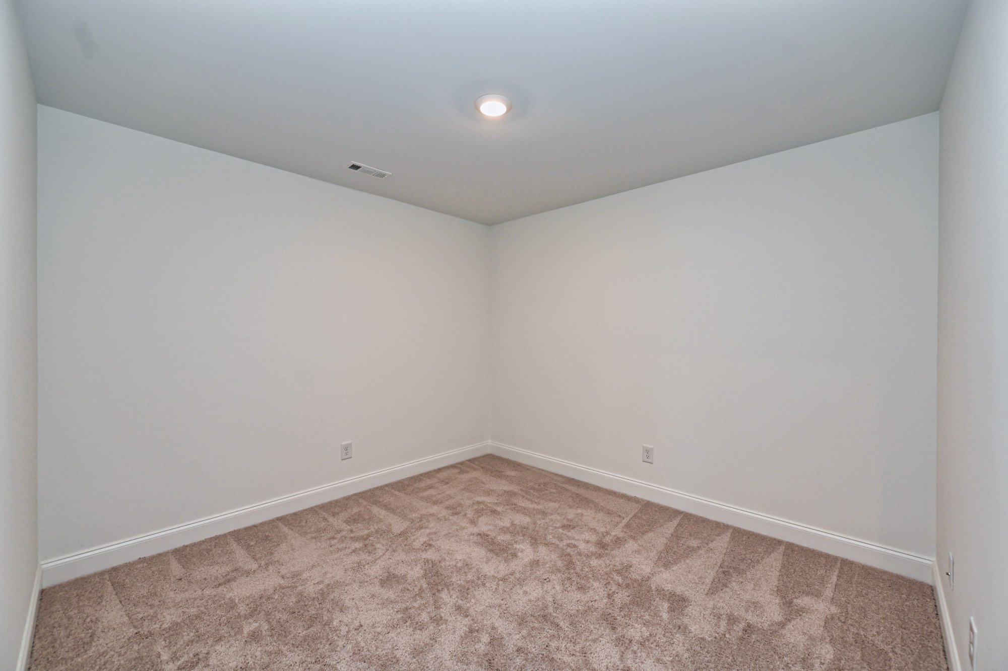 921 Nance Ln