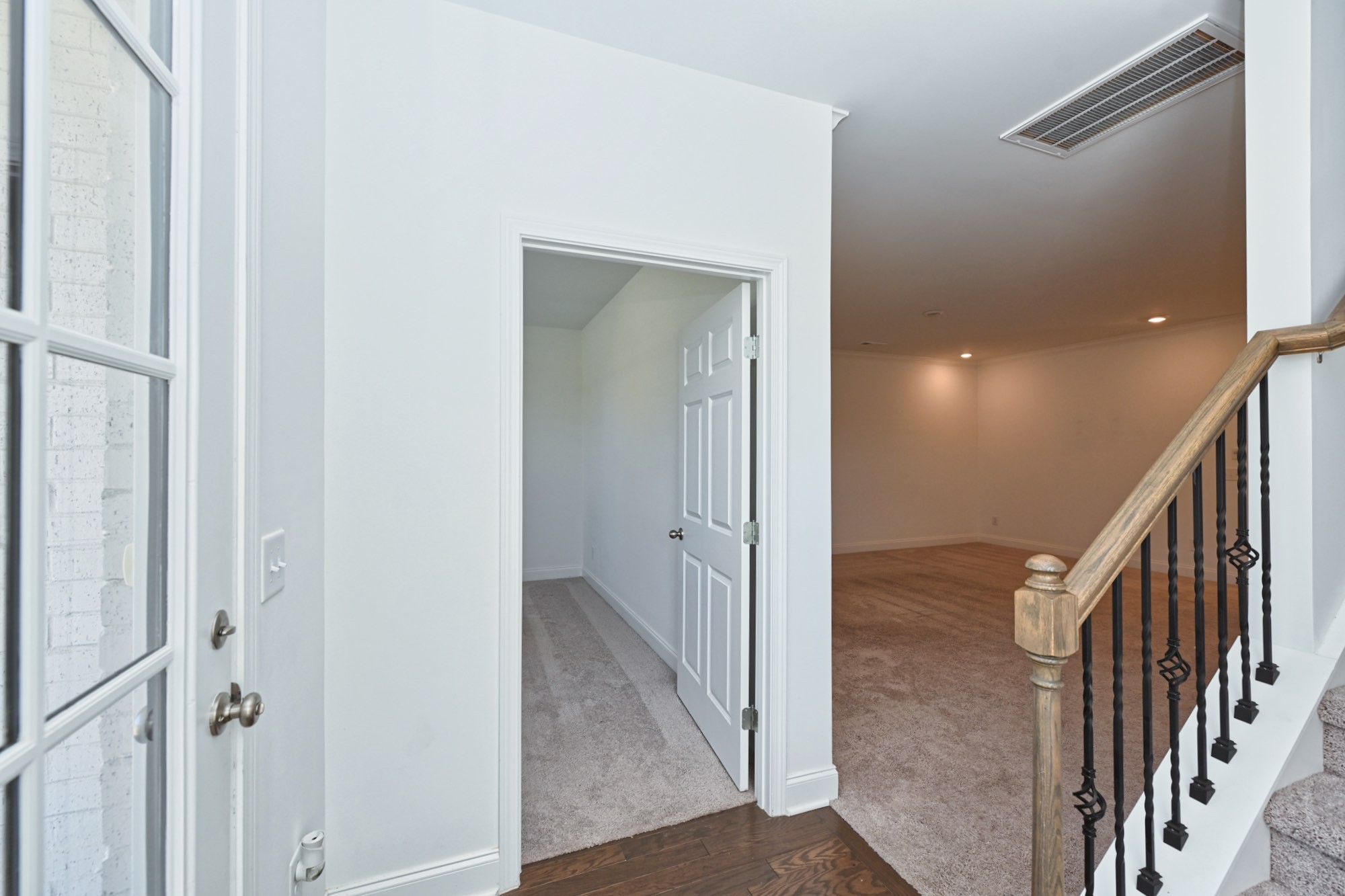 921 Nance Ln