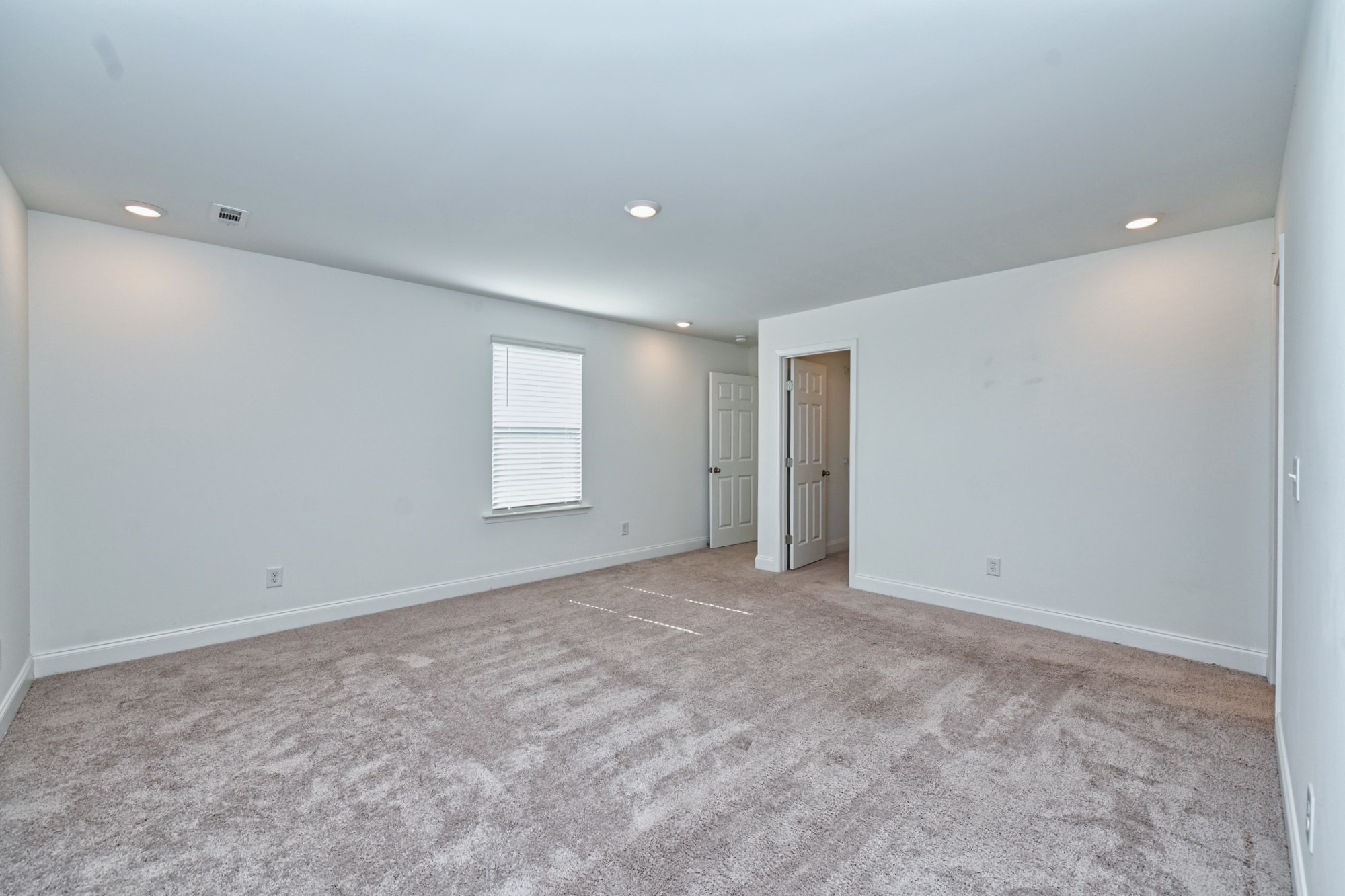 921 Nance Ln