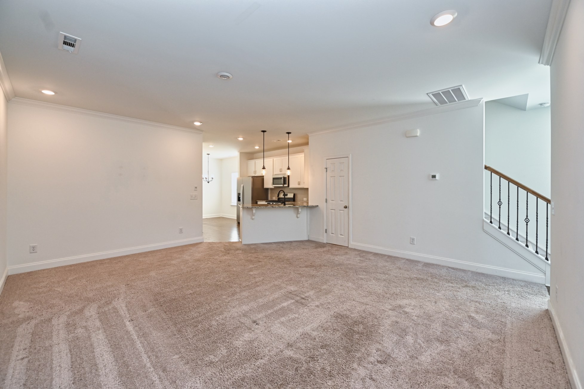 921 Nance Ln