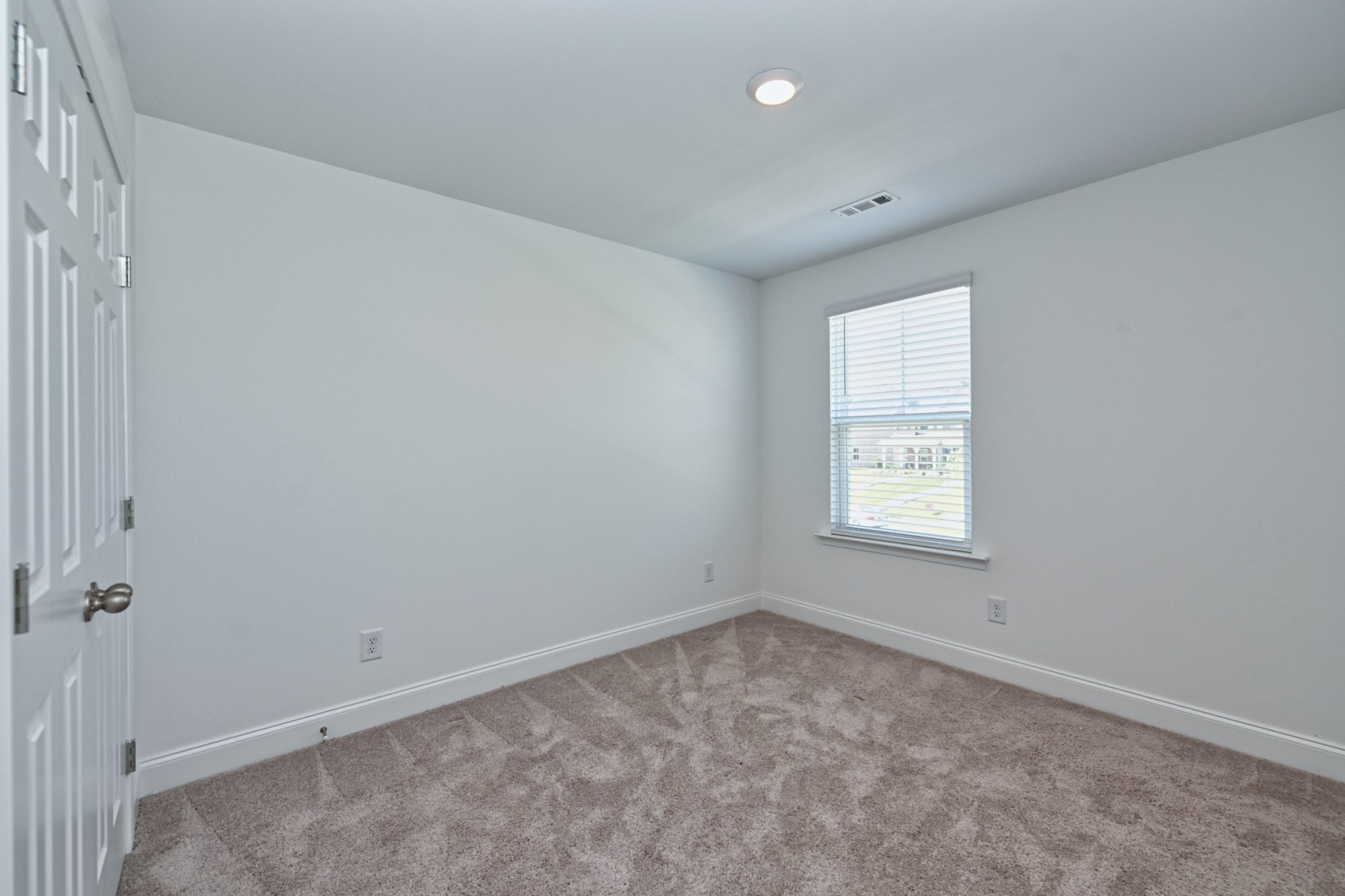 921 Nance Ln