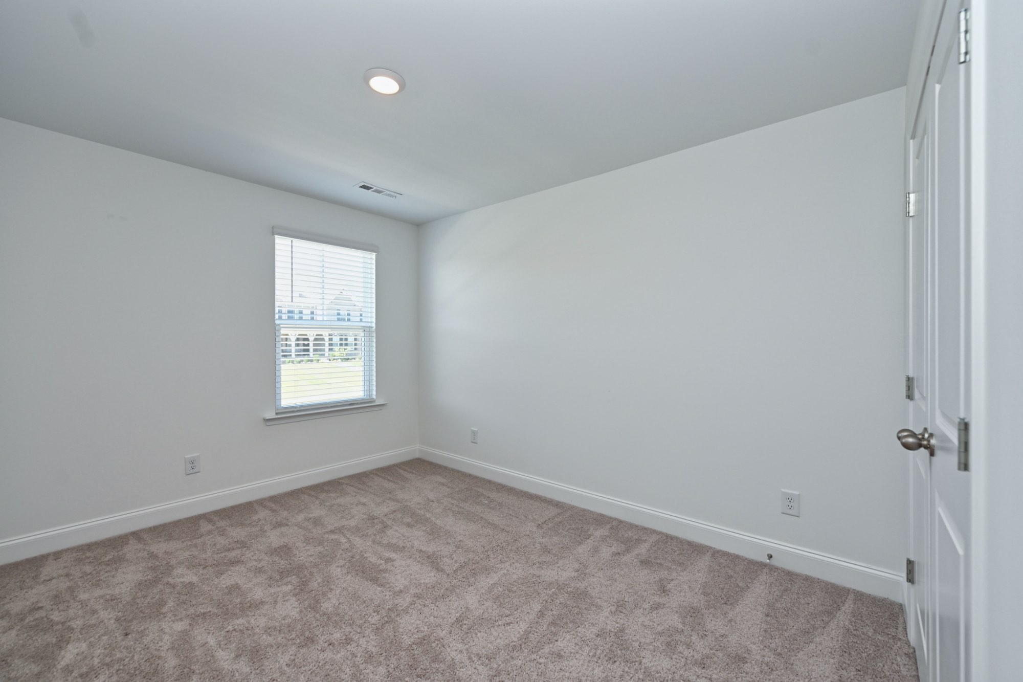 921 Nance Ln