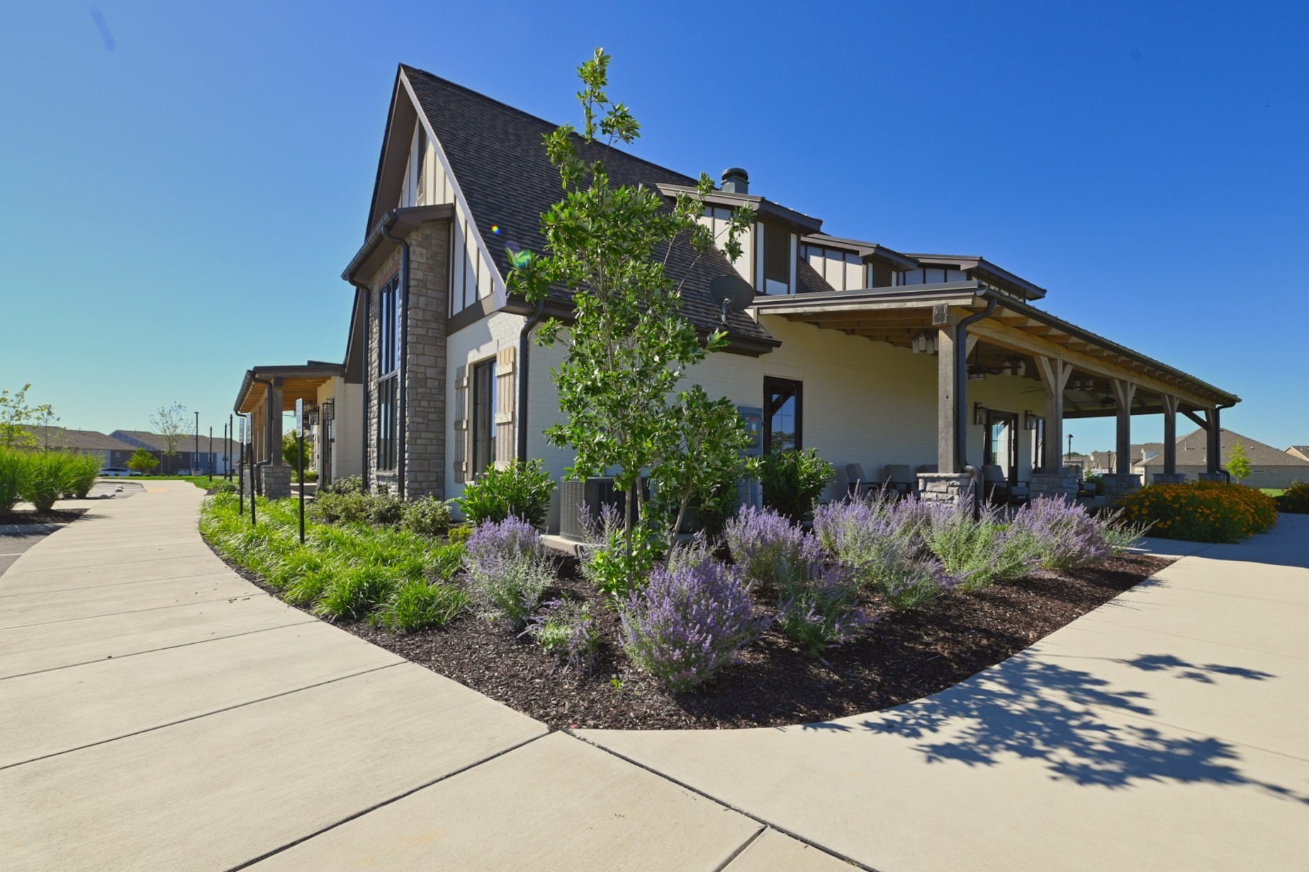 921 Nance Ln