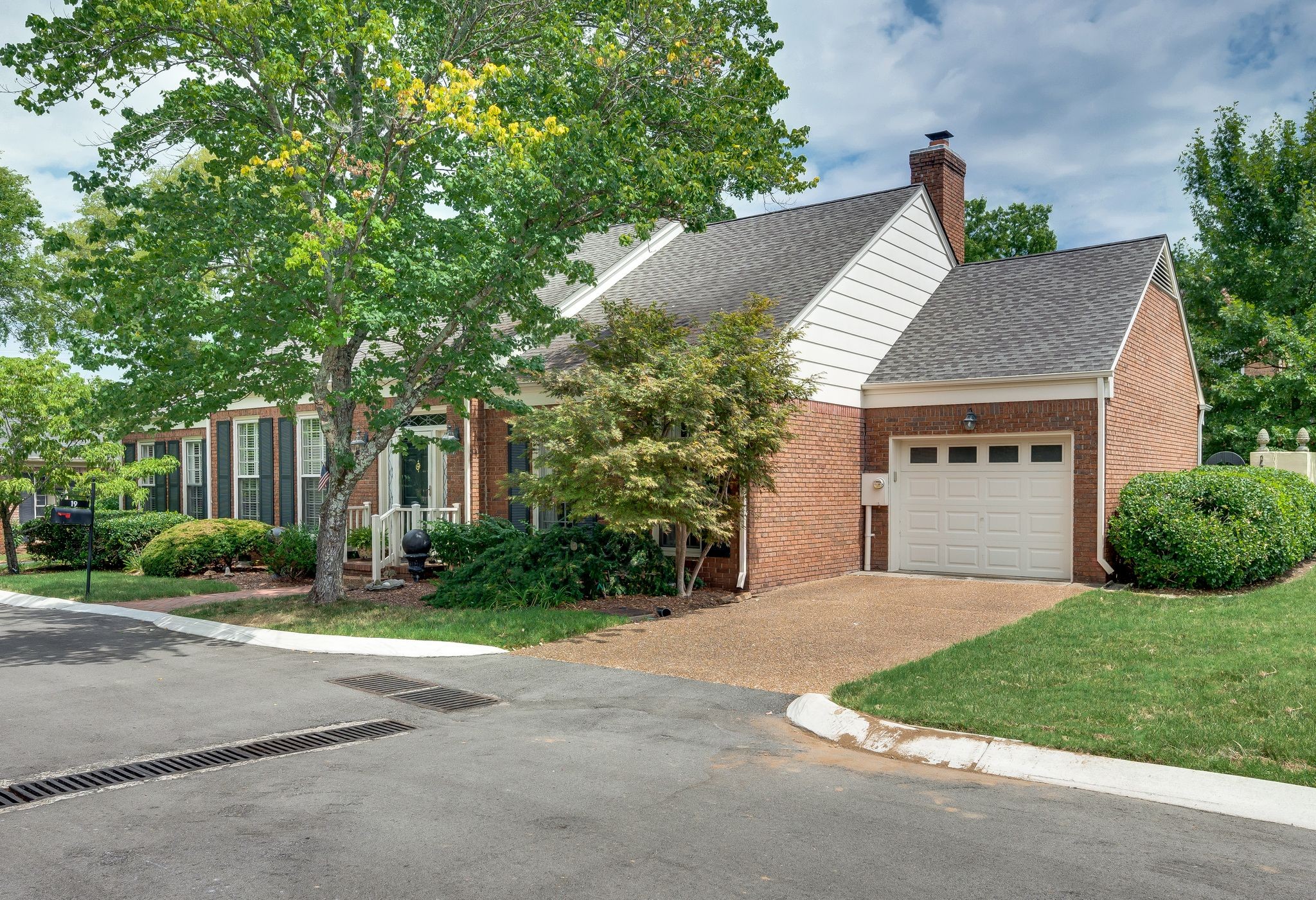 19 Redbud Dr