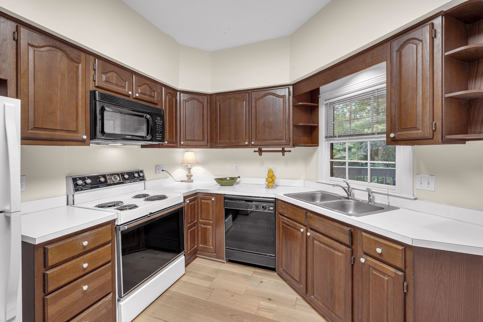 410 Ashlawn Ct Unit: 410