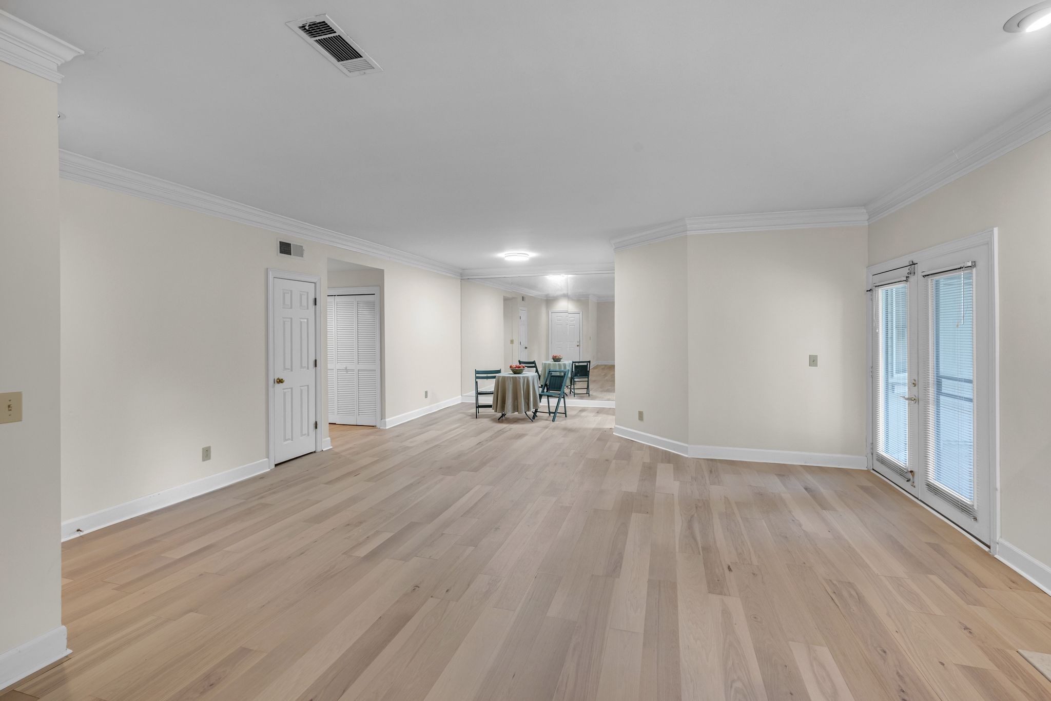 410 Ashlawn Ct Unit: 410