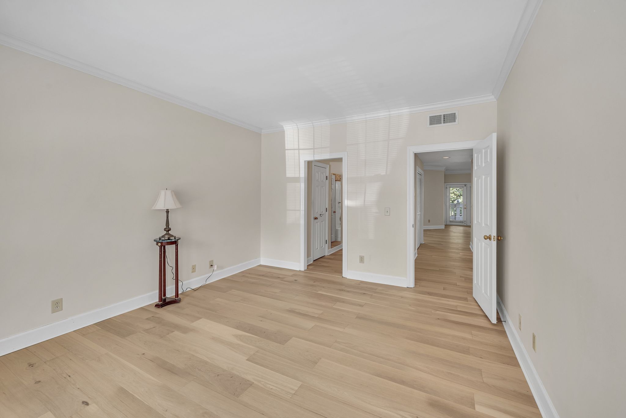 410 Ashlawn Ct Unit: 410