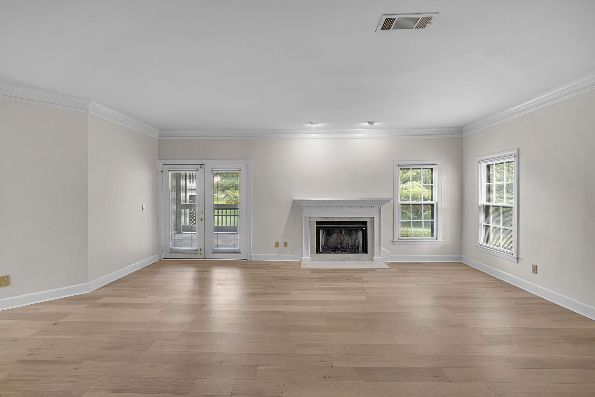 410 Ashlawn Ct Unit: 410
