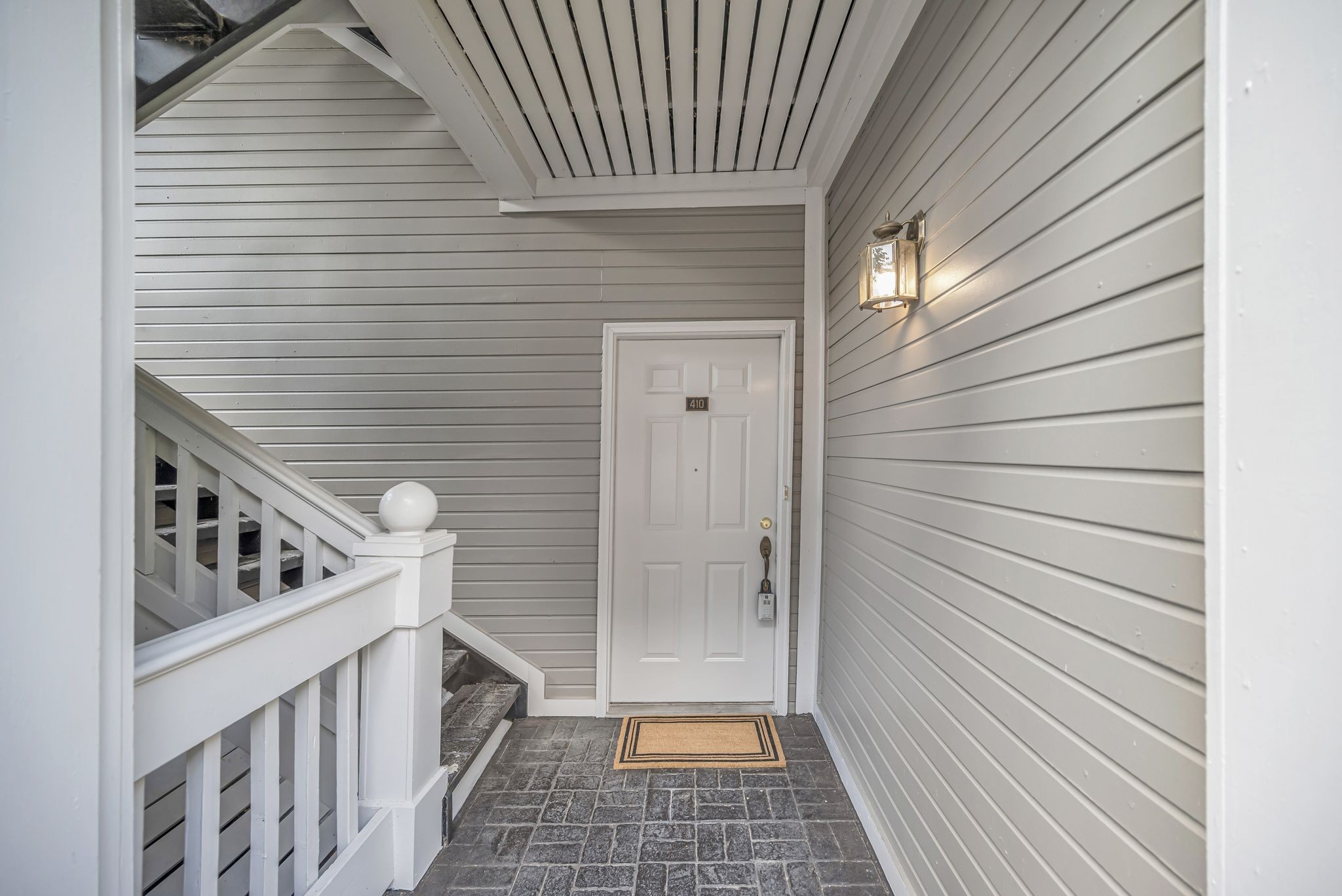 410 Ashlawn Ct Unit: 410