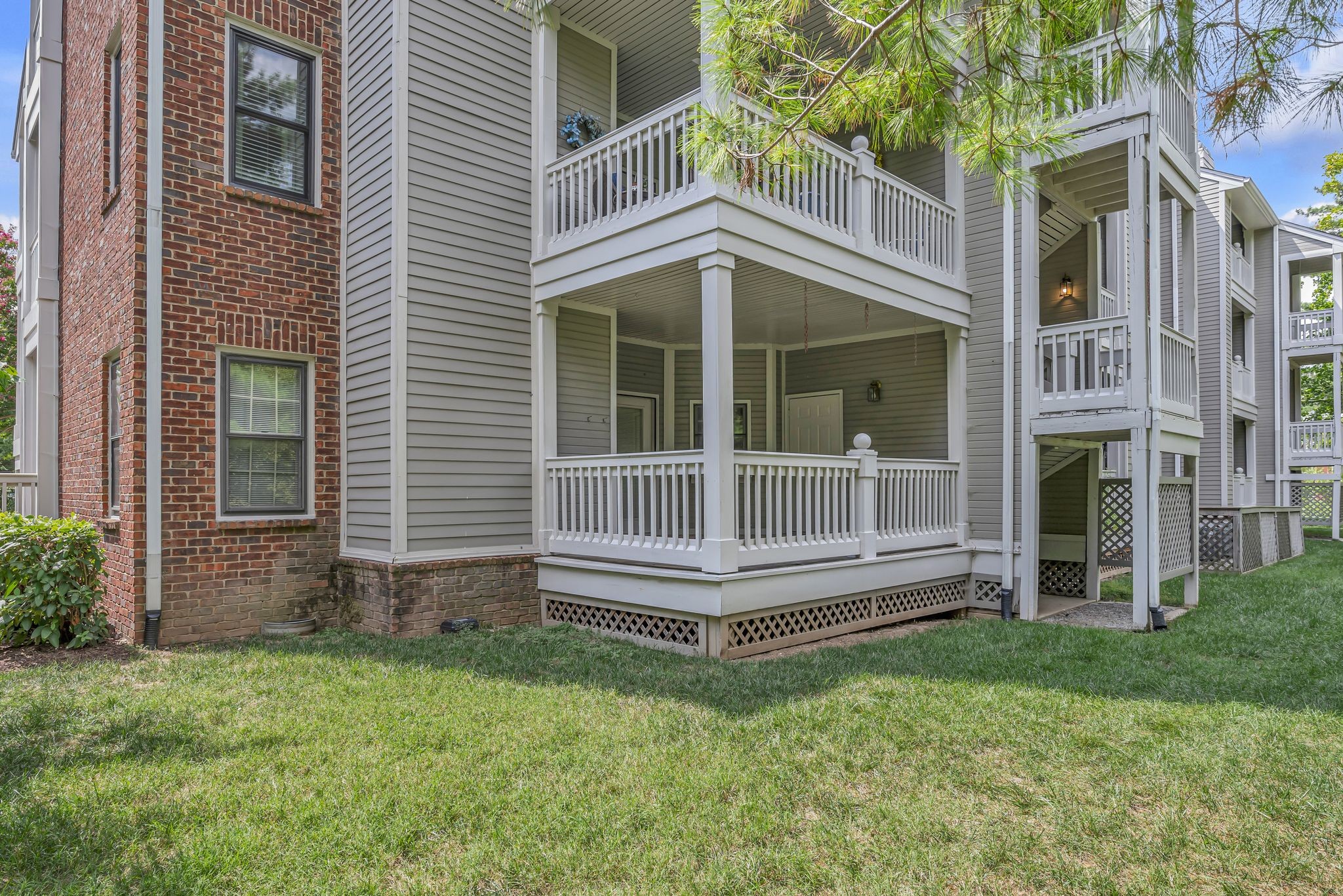 410 Ashlawn Ct Unit: 410