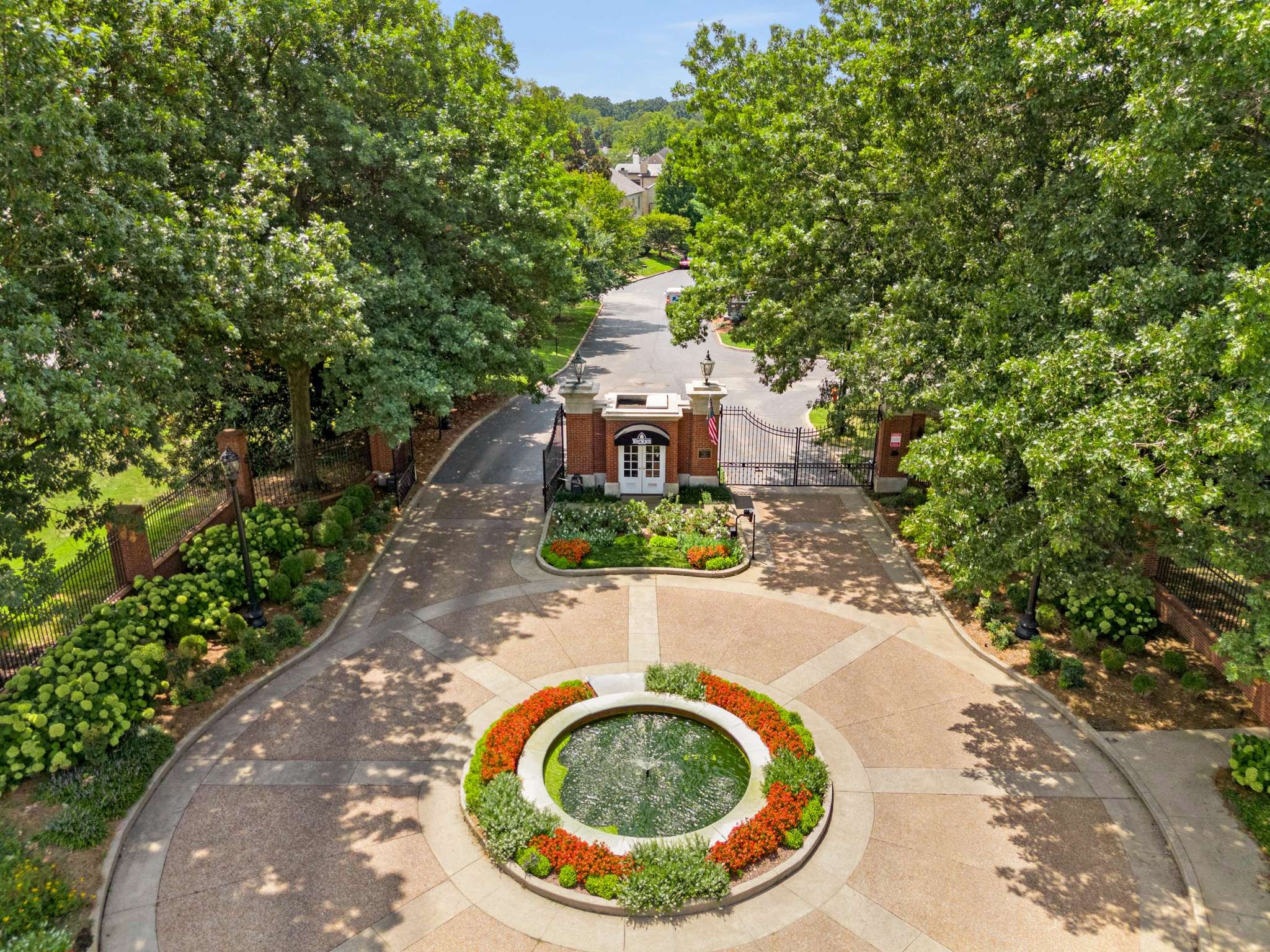 7 Warwick Ln