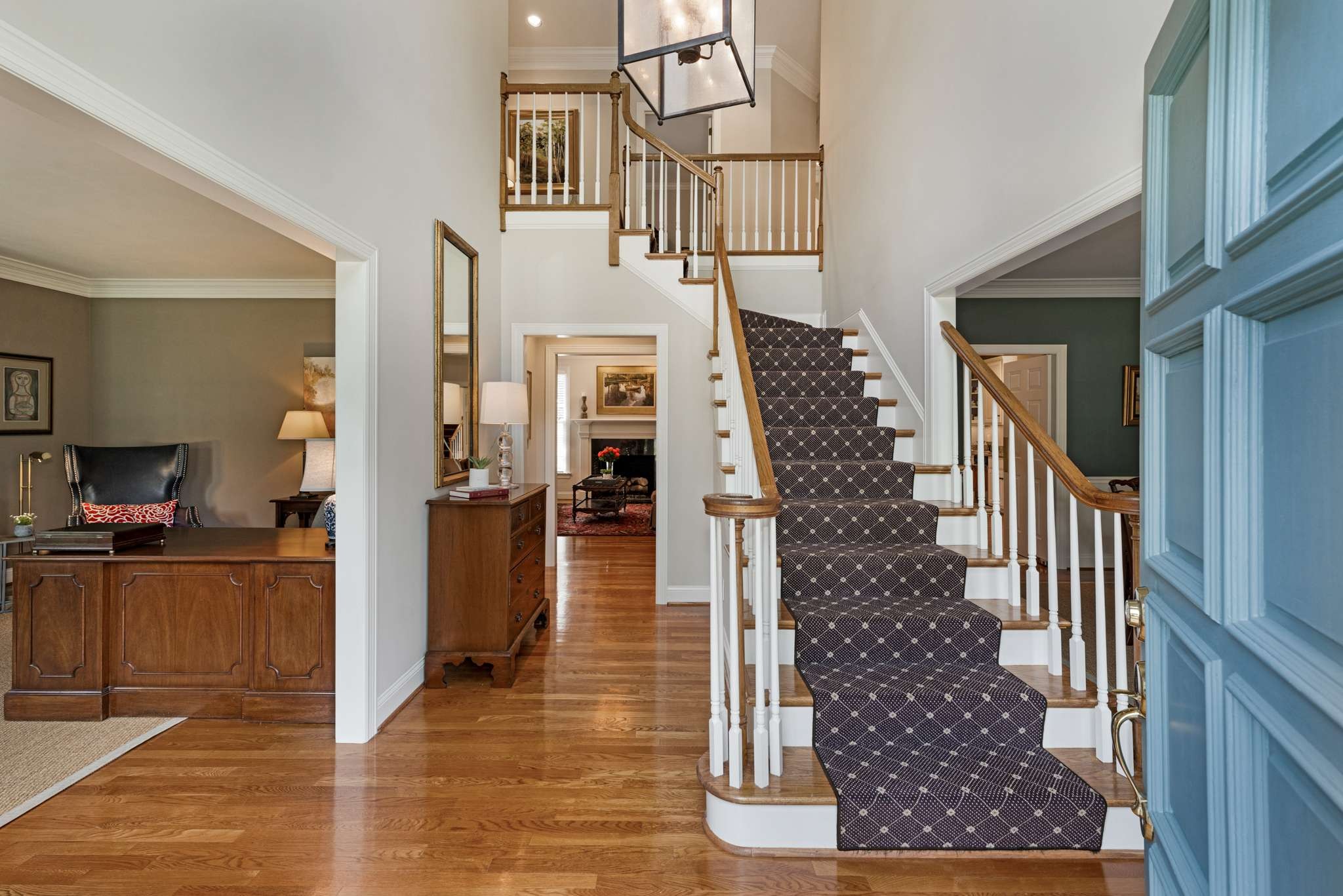 7 Warwick Ln