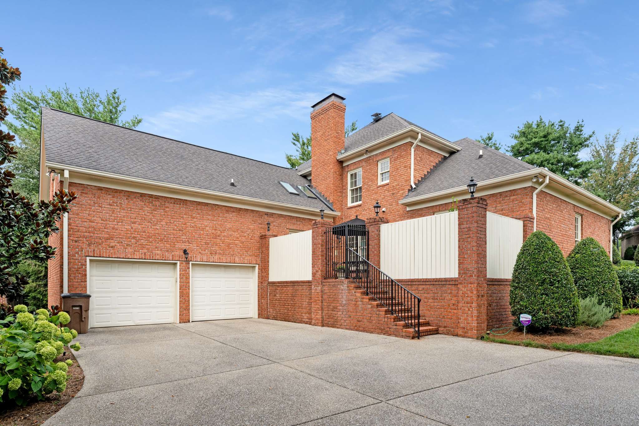 7 Warwick Ln