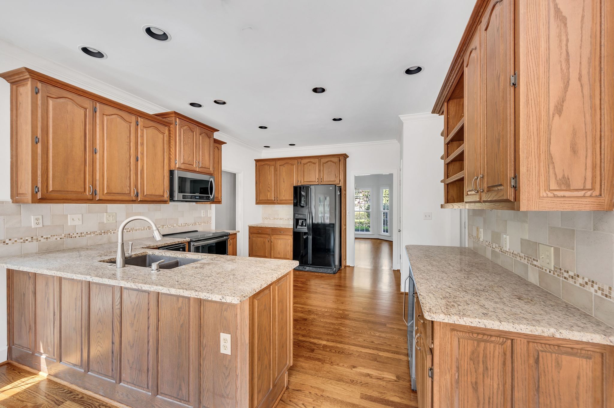 915 Hidden Oak Pl