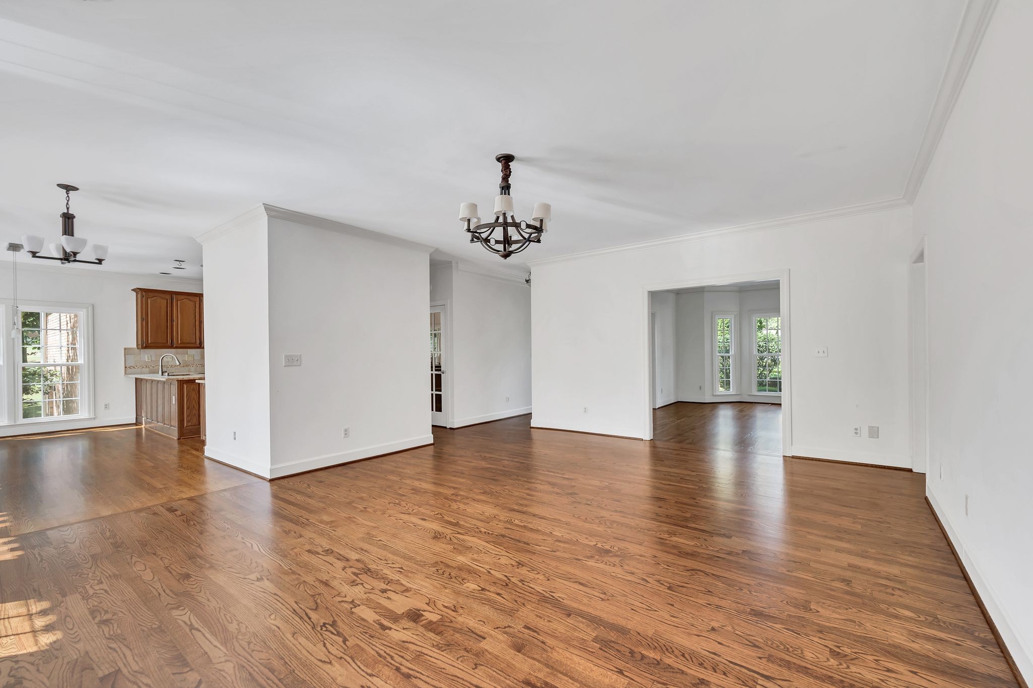 915 Hidden Oak Pl