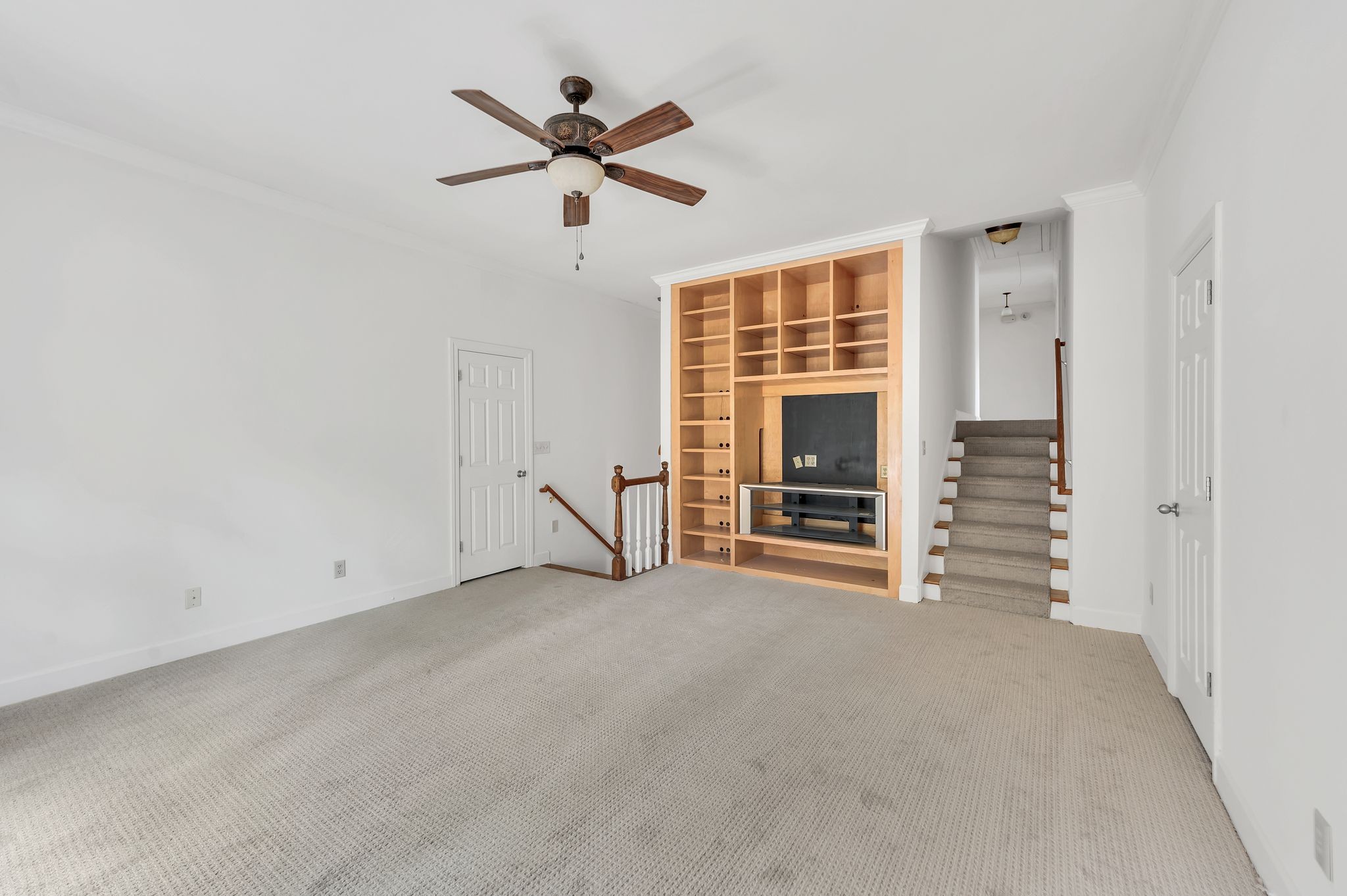 915 Hidden Oak Pl