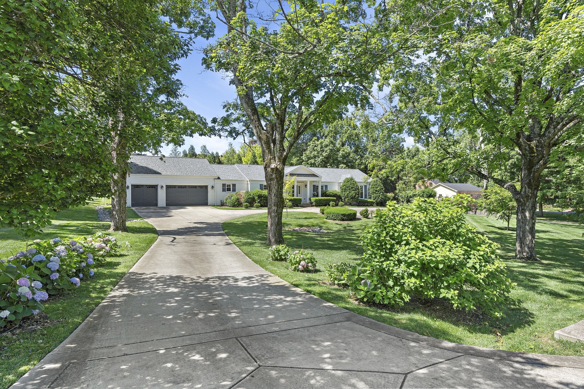 3640 Knollwood Rd