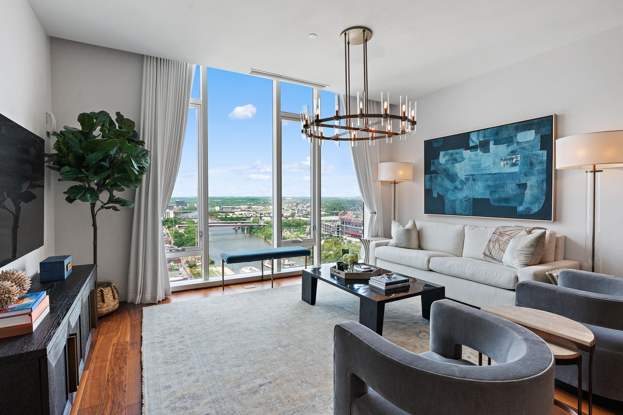 160 2nd Ave, S Unit: 2203