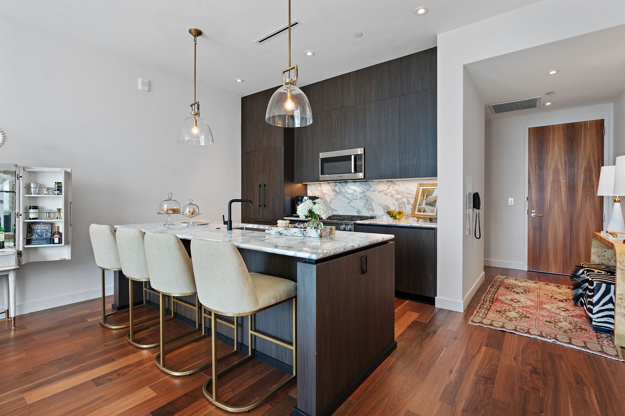 160 2nd Ave, S Unit: 2203