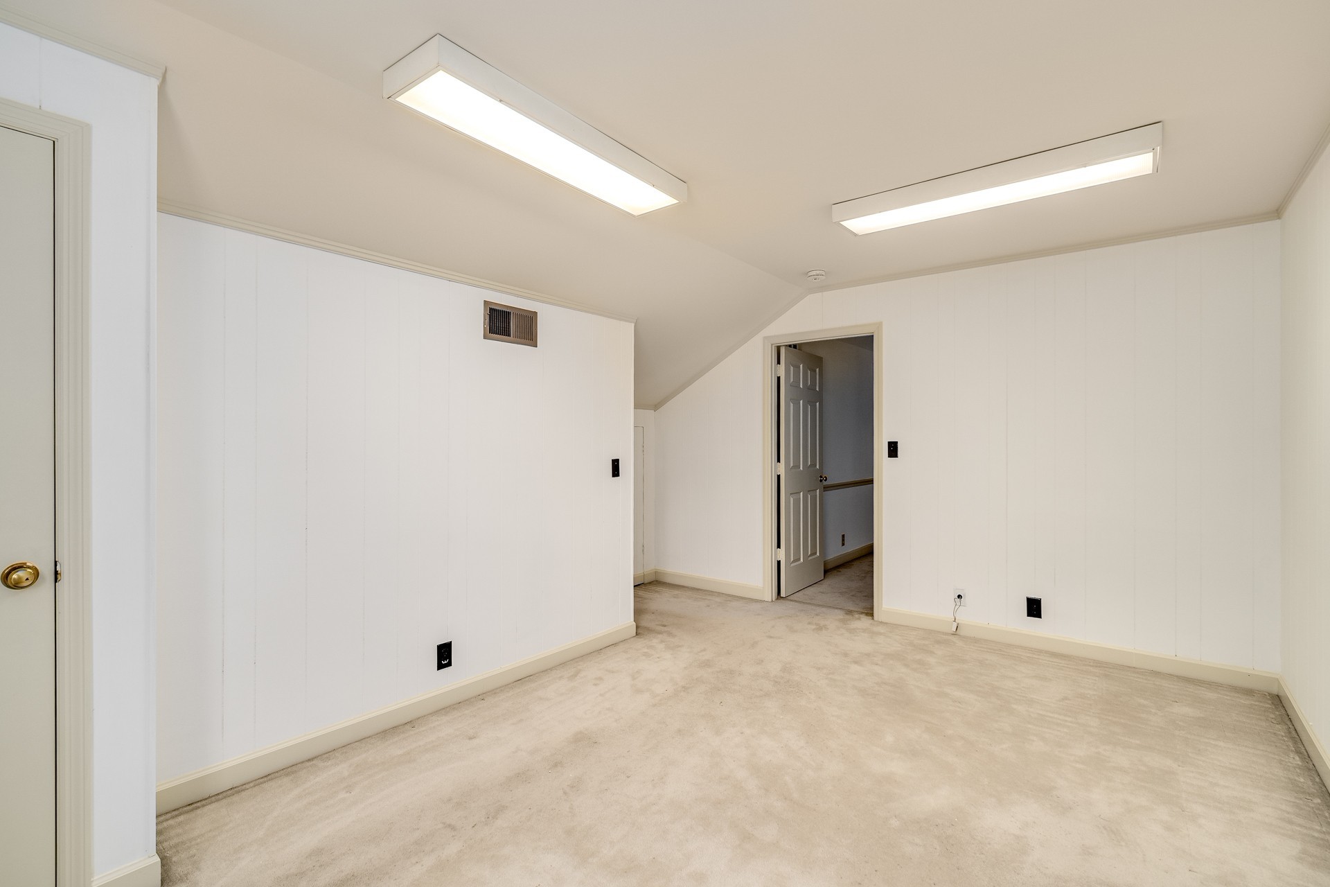4 Foxhall Close