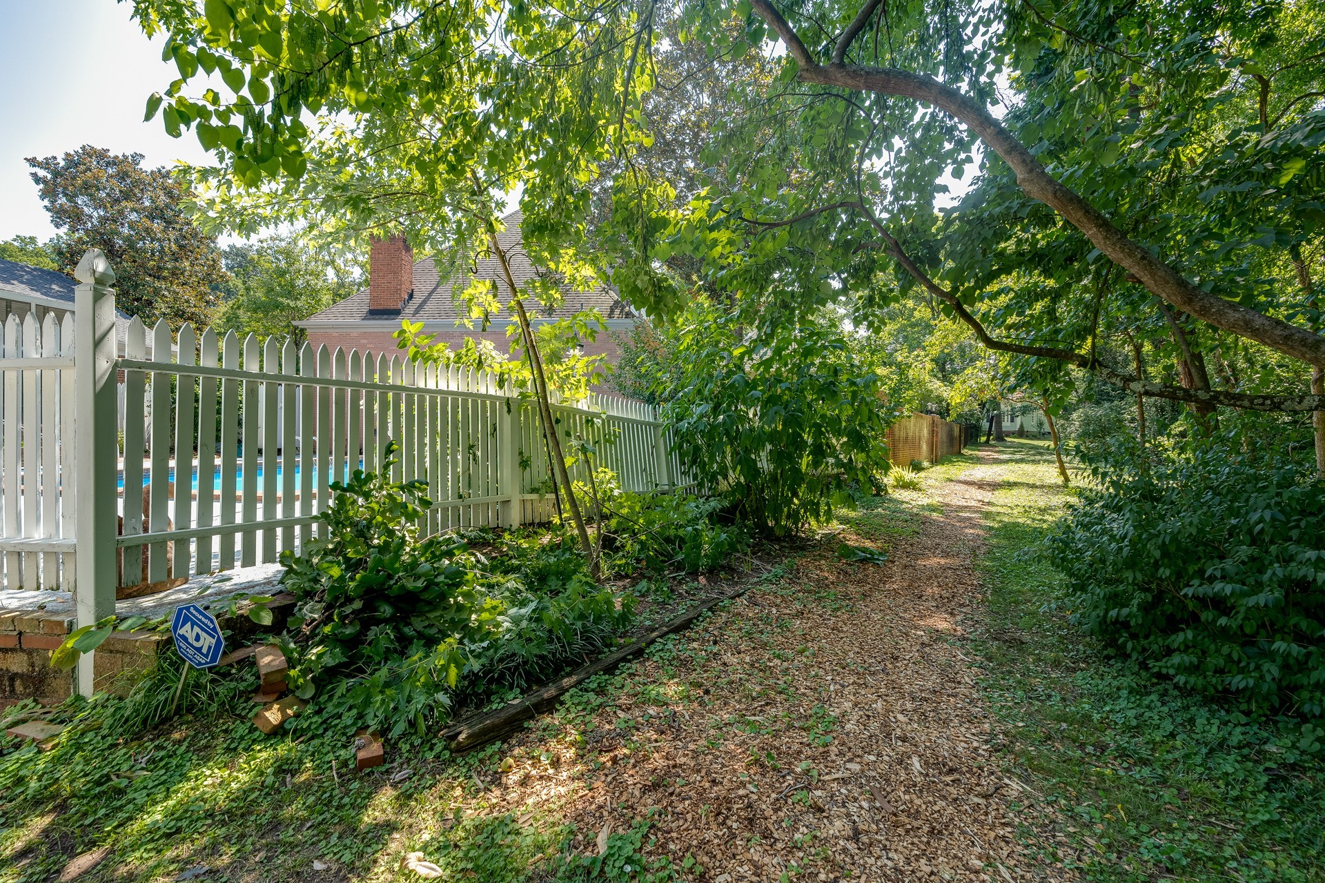 4 Foxhall Close