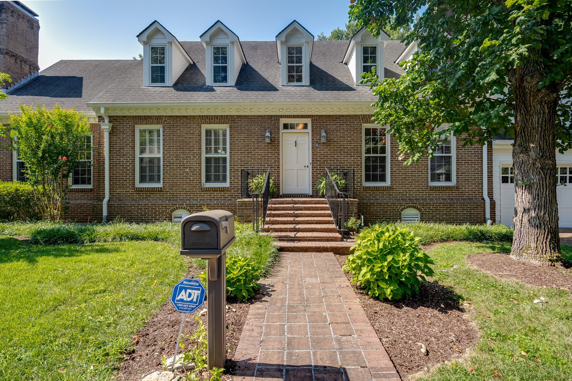 4 Foxhall Close