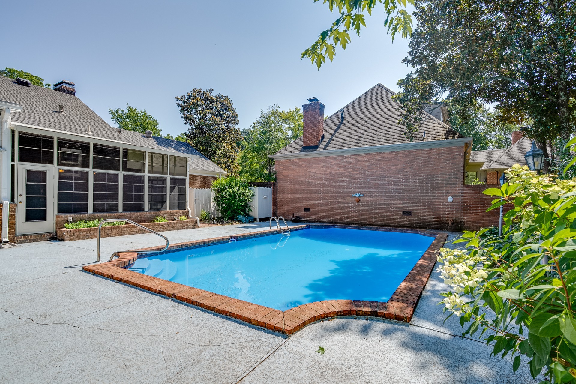 4 Foxhall Close