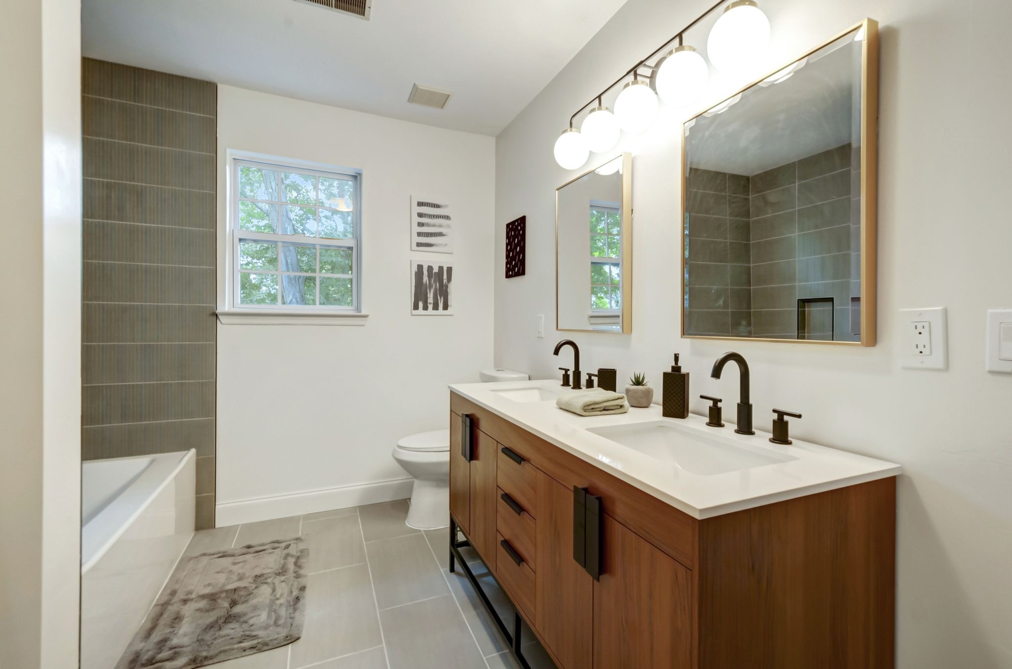 5501 Peninsula Park Lndg