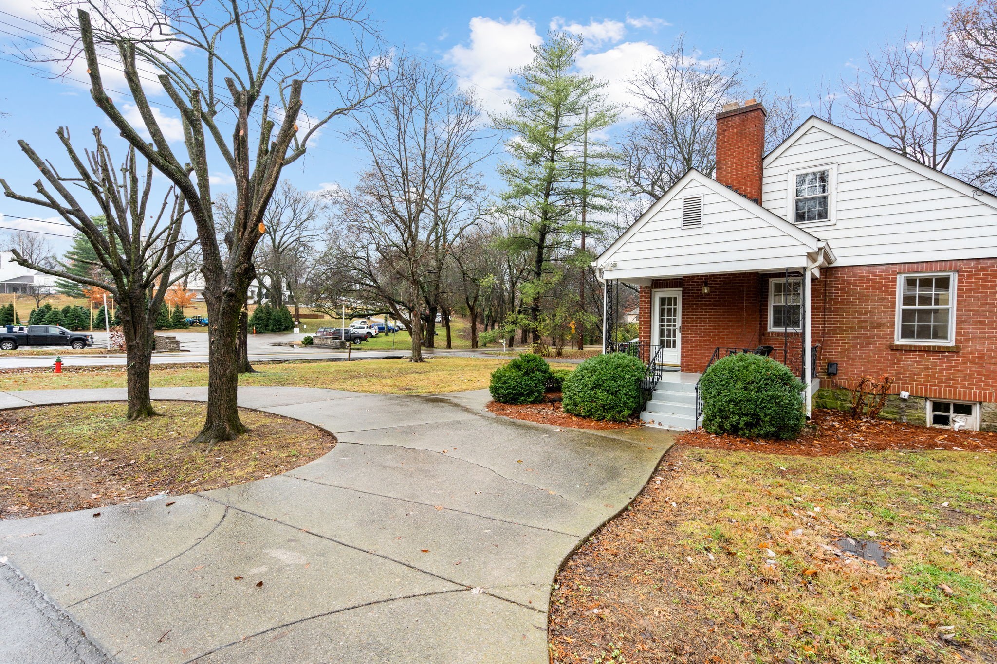 2108 Sharondale Dr