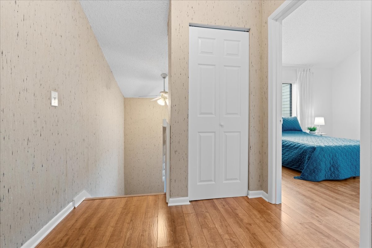422 Summit Ridge Pl