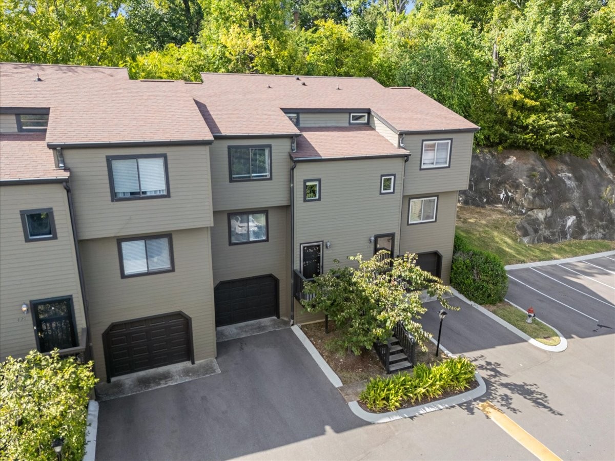 422 Summit Ridge Pl