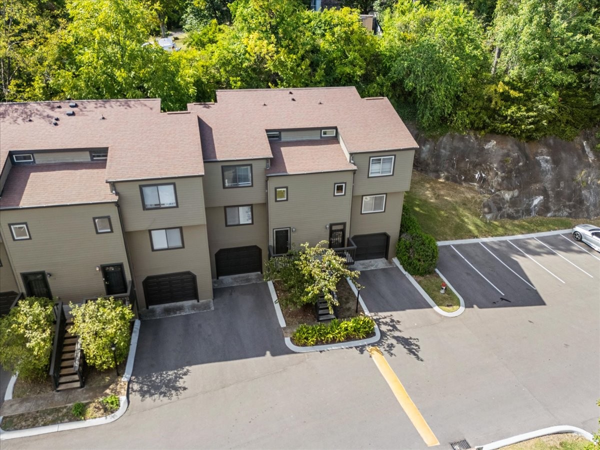 422 Summit Ridge Pl