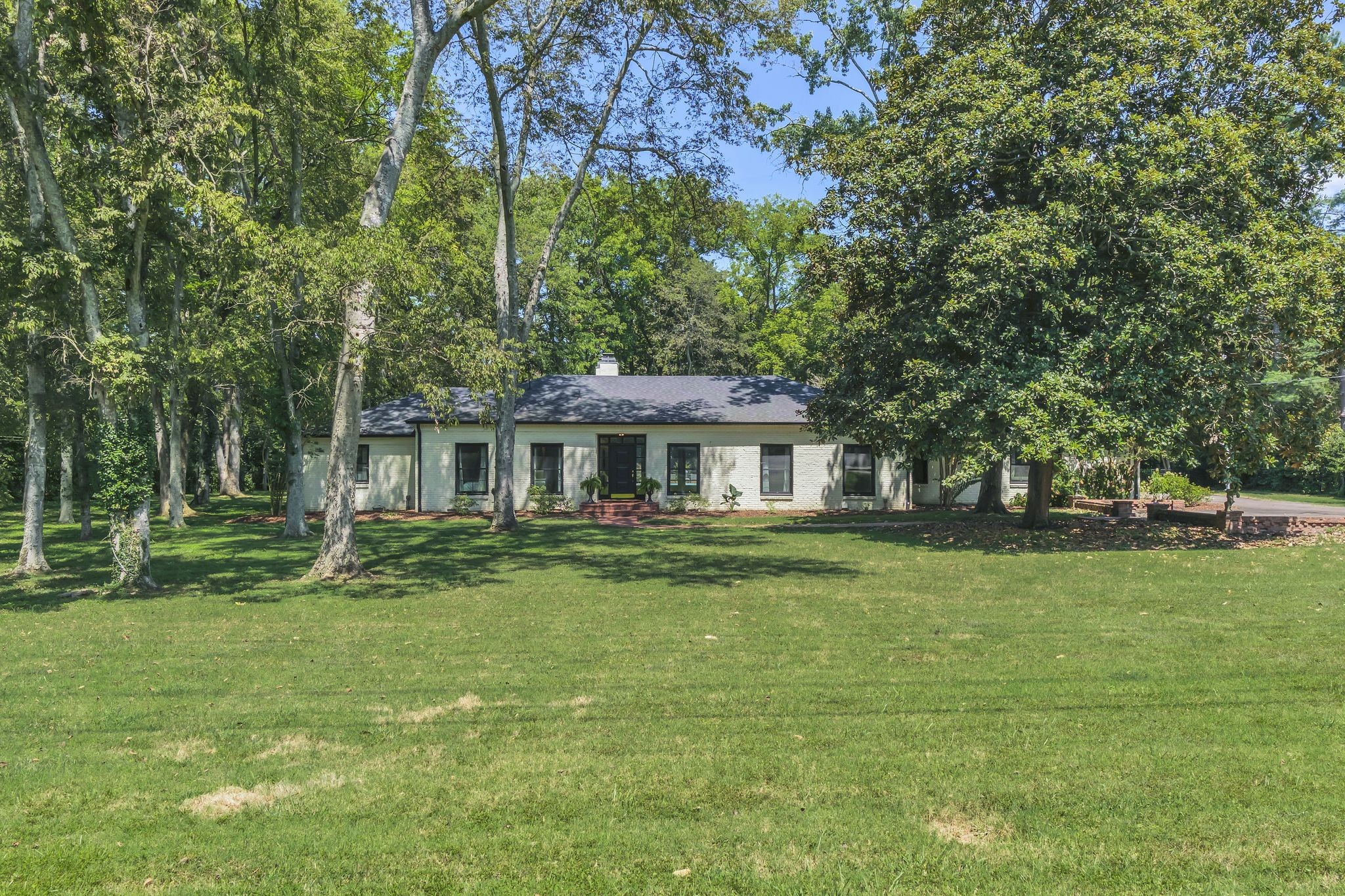 6105 Melbourne Dr