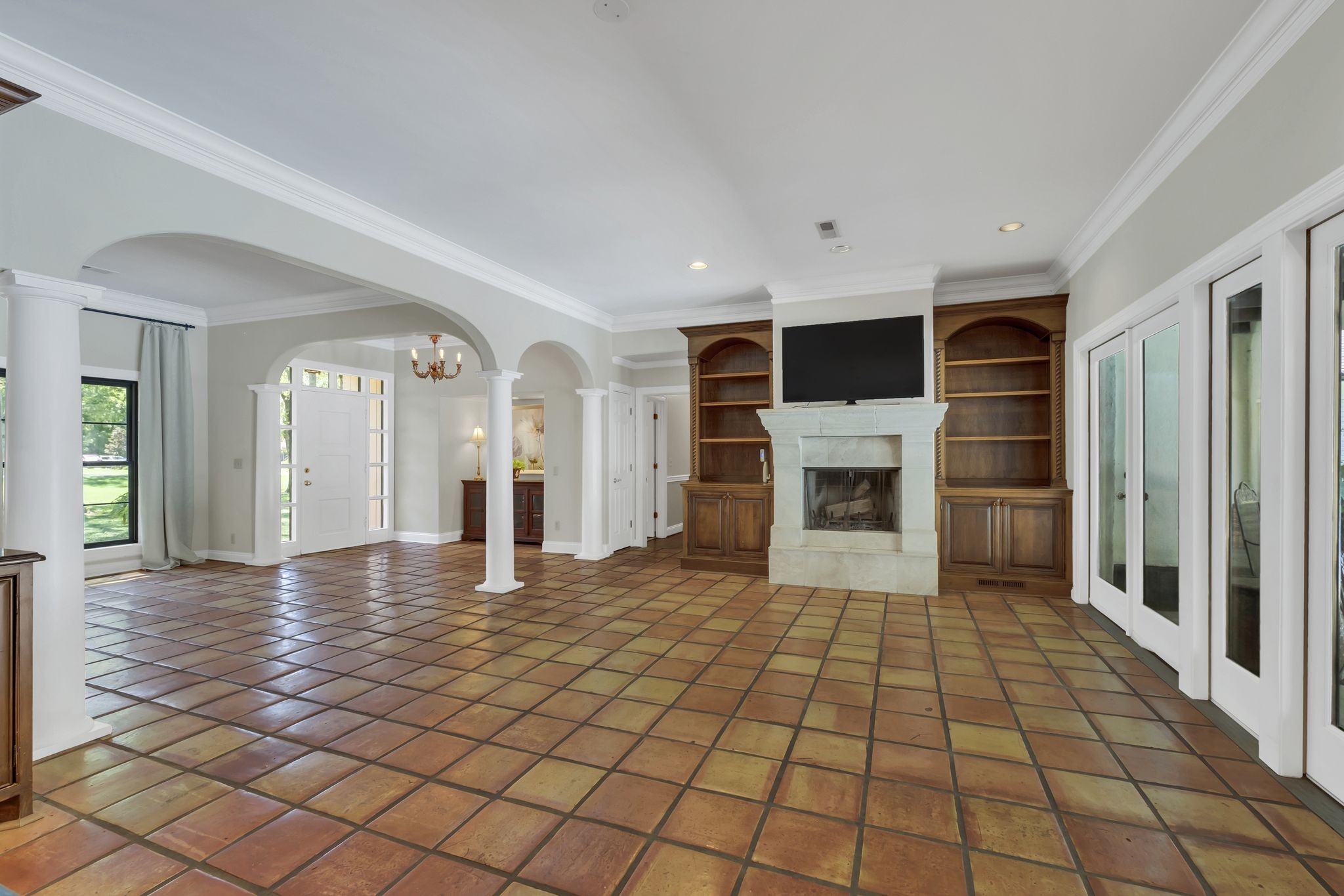6105 Melbourne Dr
