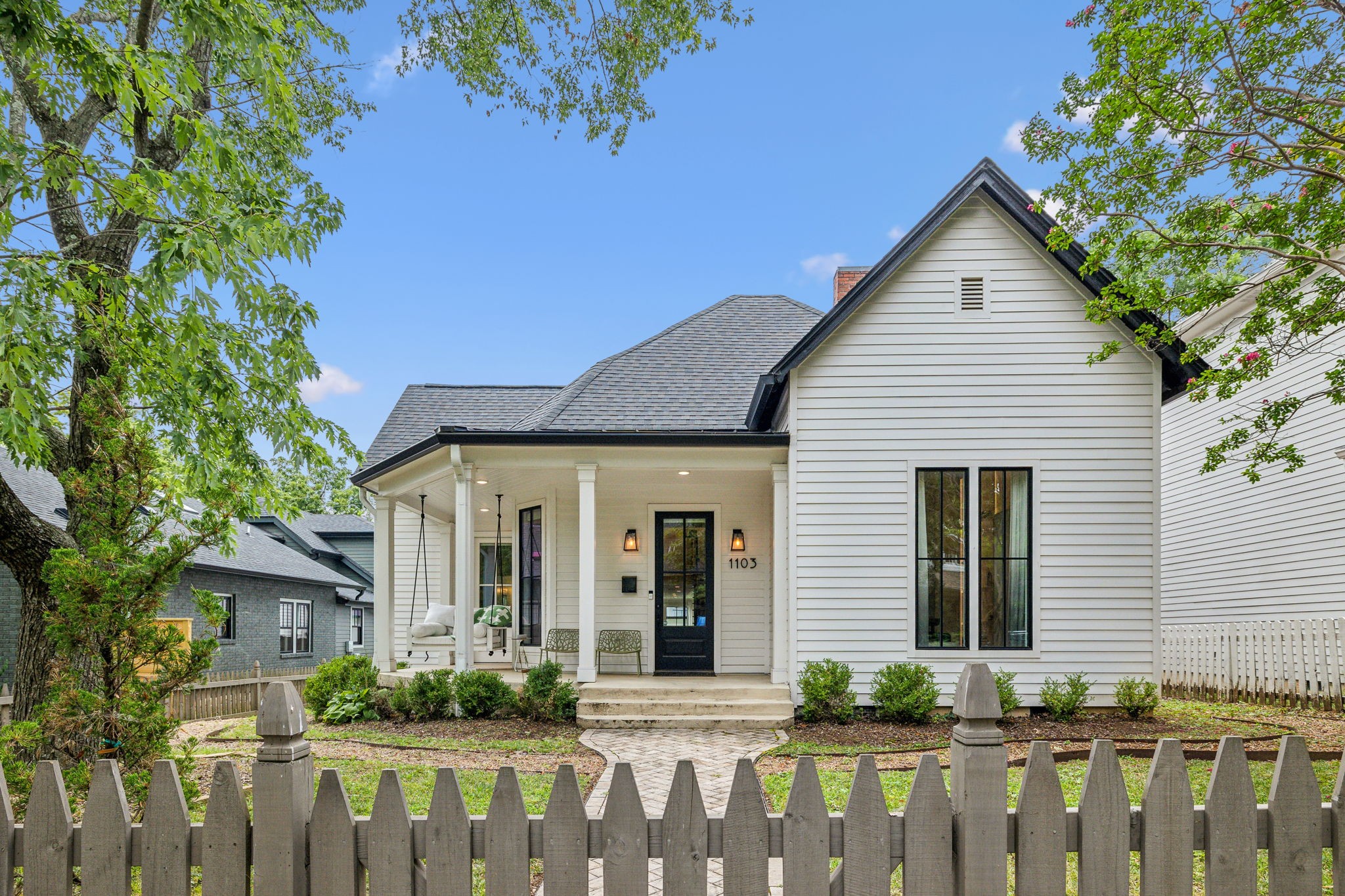 1103 Montrose Ave