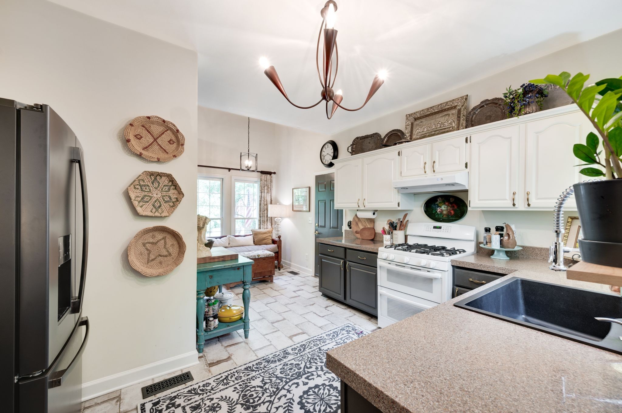 213 Herbert Ct