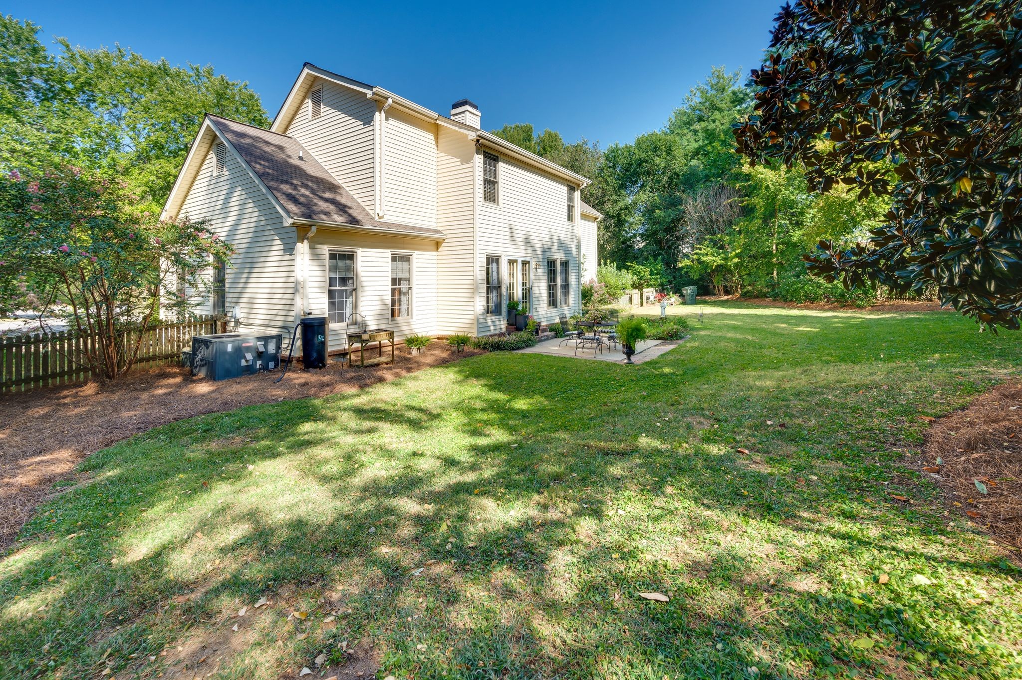 213 Herbert Ct