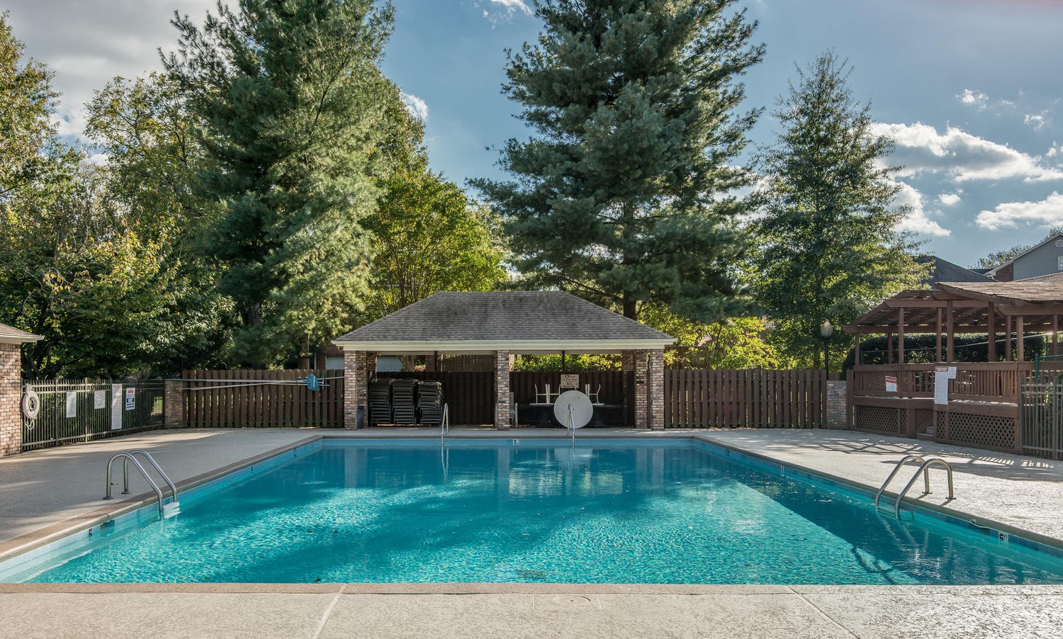 213 Herbert Ct