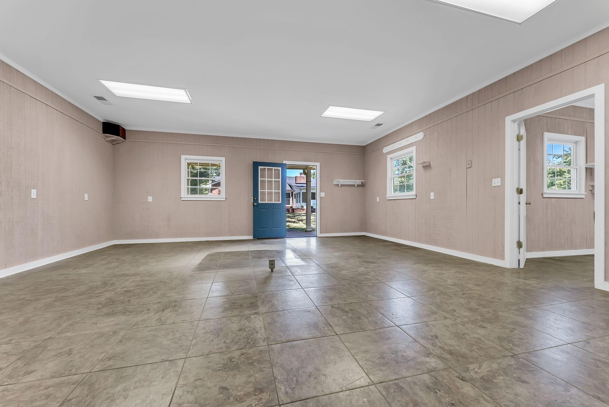 2231 Bowman Rd