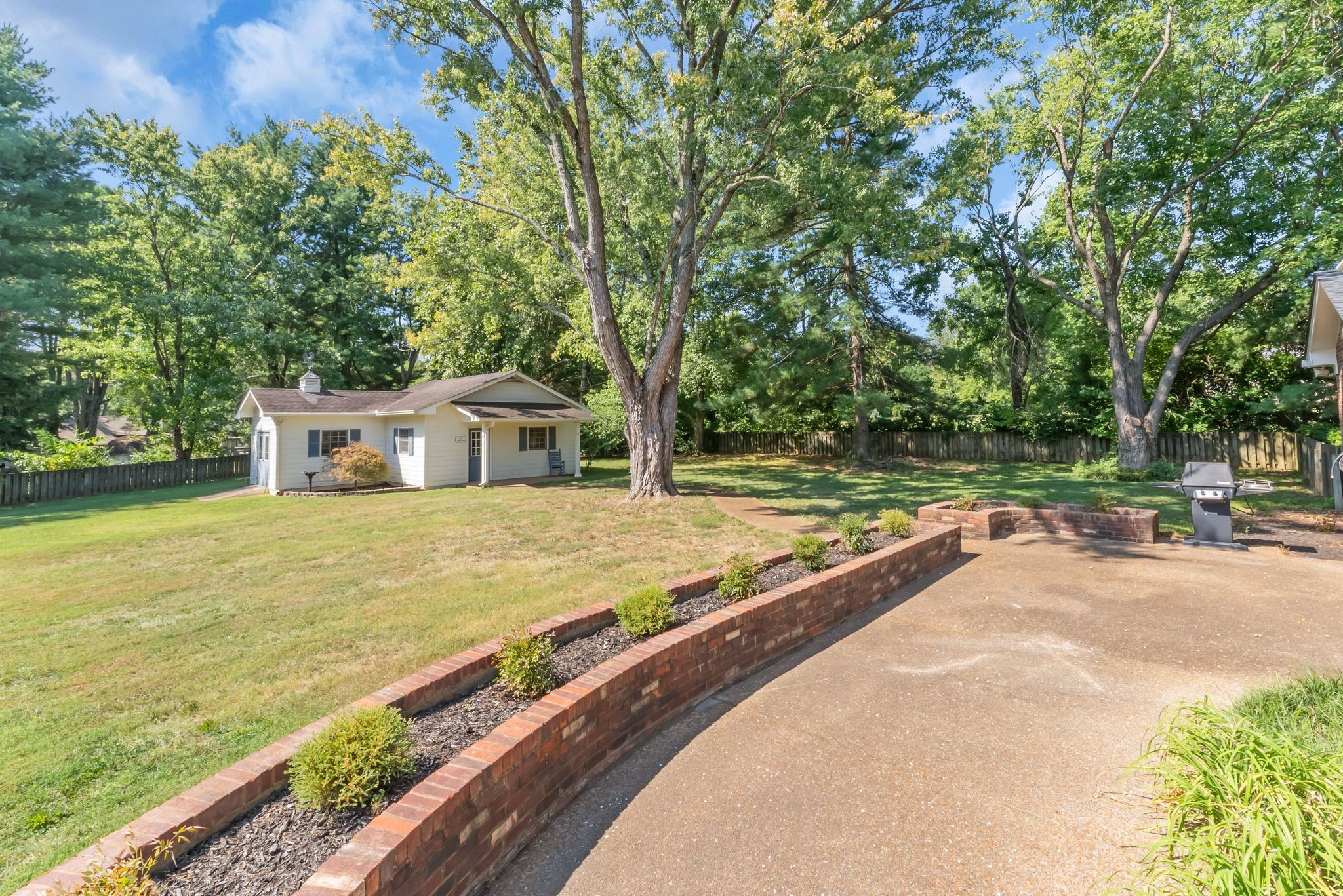 2231 Bowman Rd