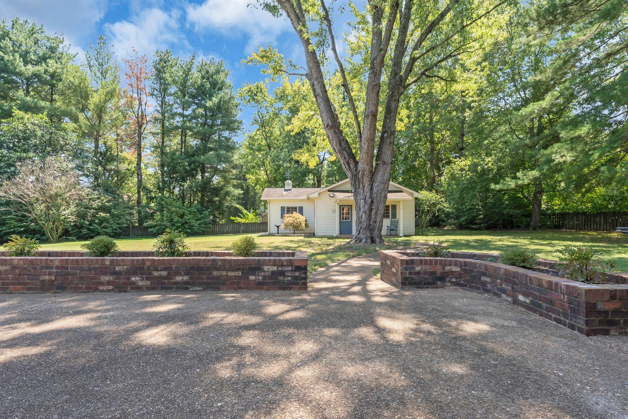 2231 Bowman Rd