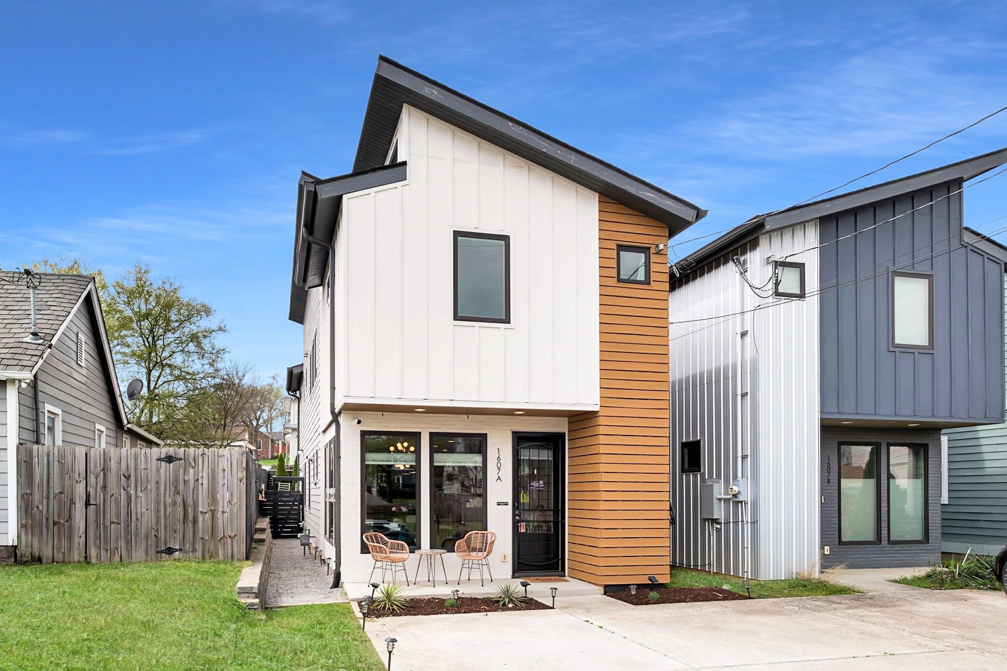 1607A Porter Ave