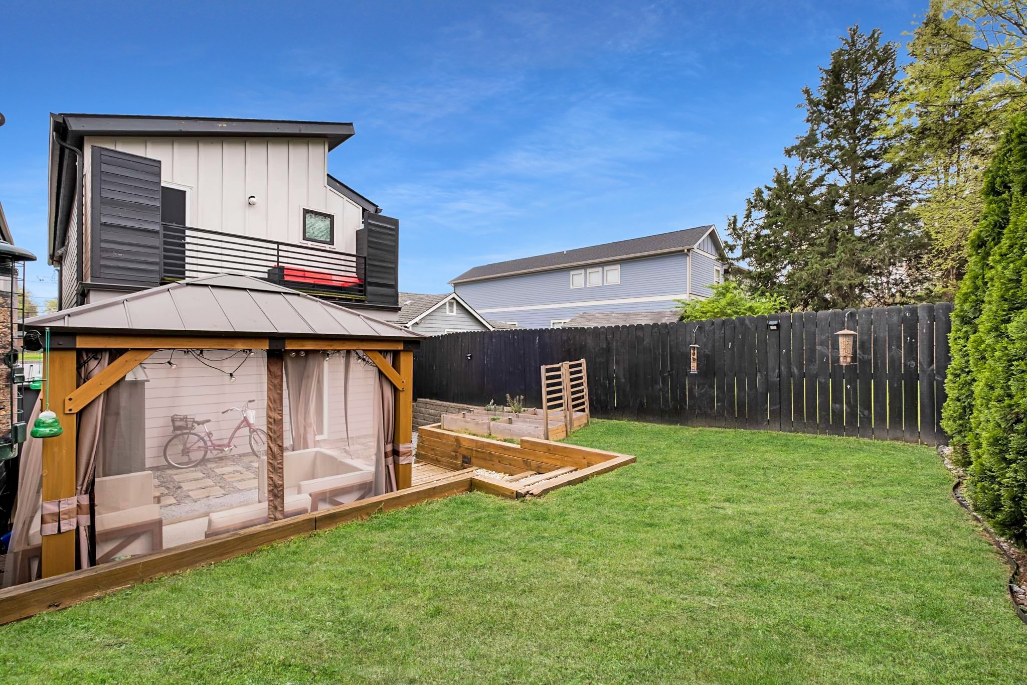 1607A Porter Ave