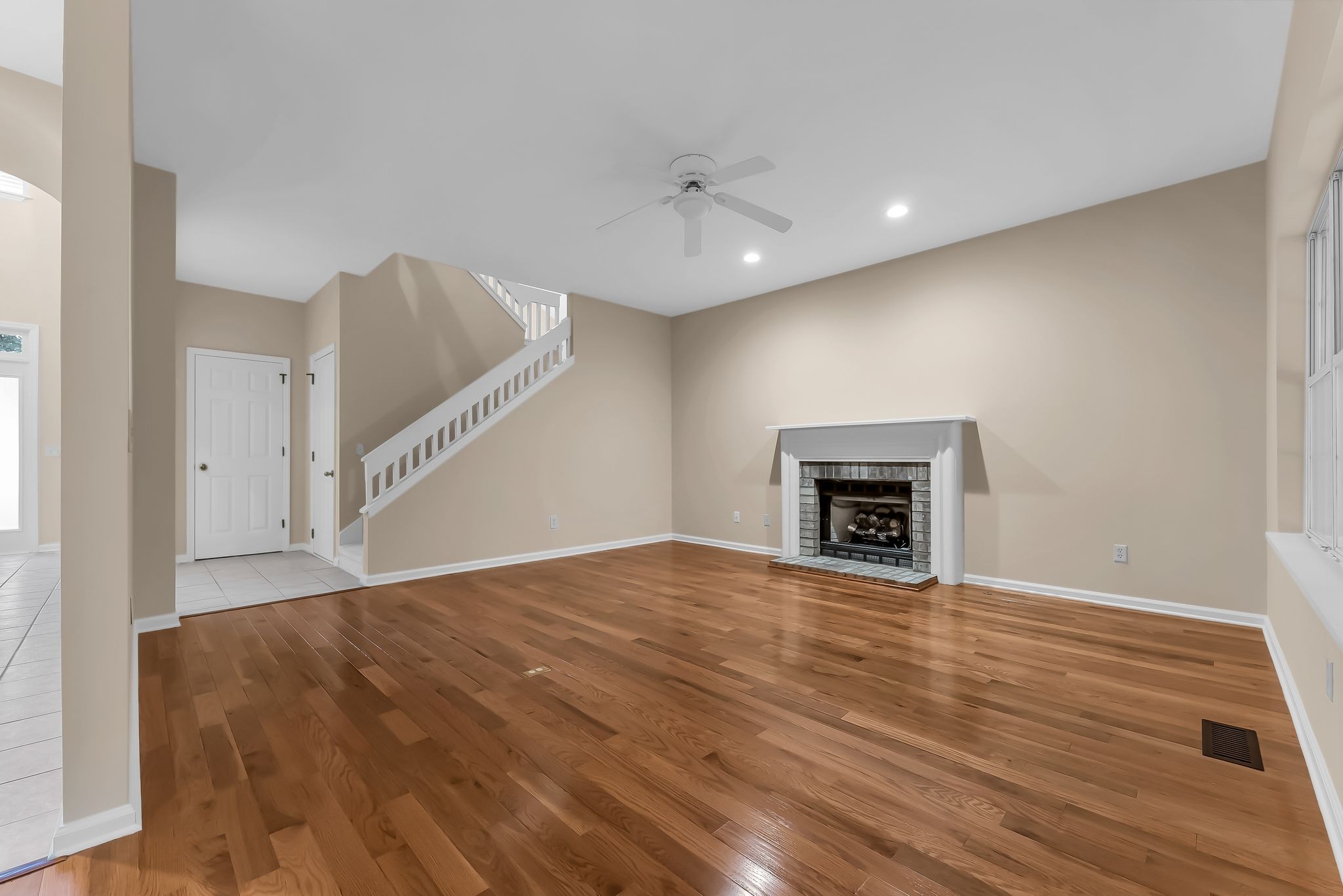 171 Clarendon Cir